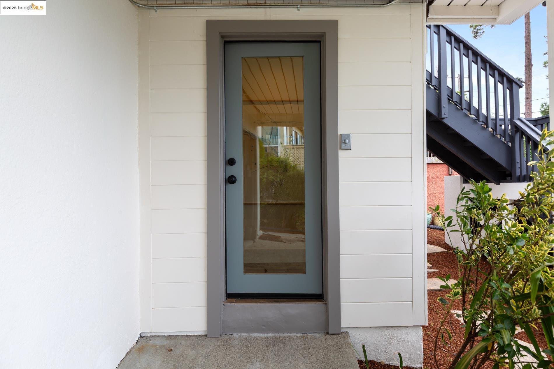 Detail Gallery Image 24 of 60 For 589 San Luis Rd., Berkeley,  CA 94707-1723 - 4 Beds | 2 Baths