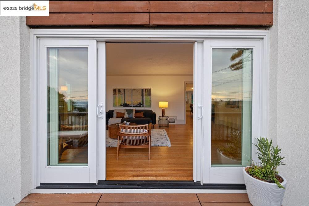 Detail Gallery Image 40 of 60 For 589 San Luis Rd., Berkeley,  CA 94707-1723 - 4 Beds | 2 Baths