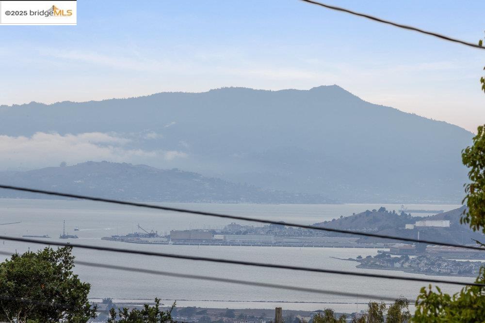 Detail Gallery Image 46 of 60 For 589 San Luis Rd., Berkeley,  CA 94707-1723 - 4 Beds | 2 Baths