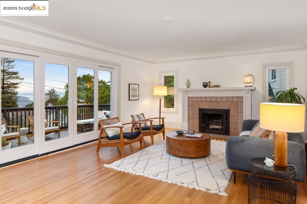 Detail Gallery Image 6 of 60 For 589 San Luis Rd., Berkeley,  CA 94707-1723 - 4 Beds | 2 Baths