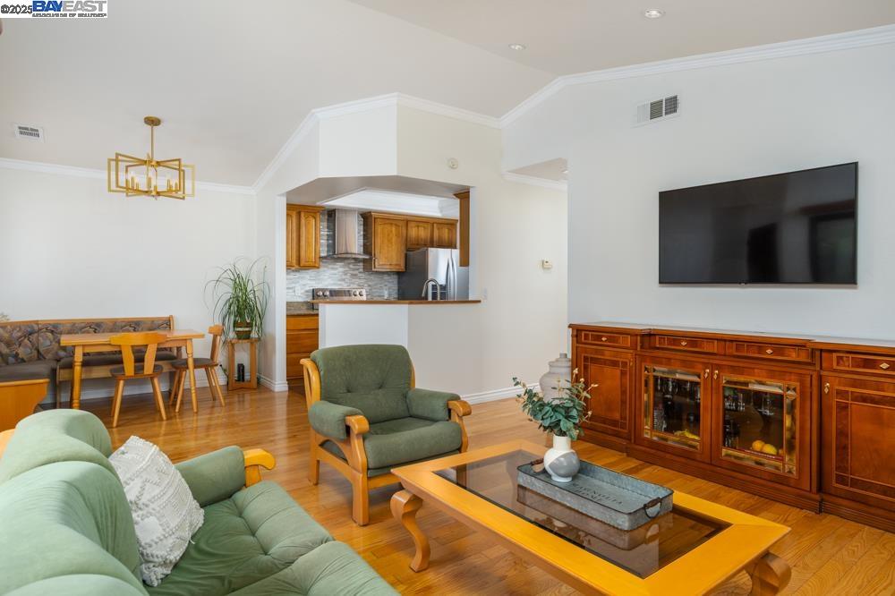 Detail Gallery Image 5 of 19 For 3891 Crow Canyon Rd, San Ramon,  CA 94582 - 2 Beds | 2 Baths