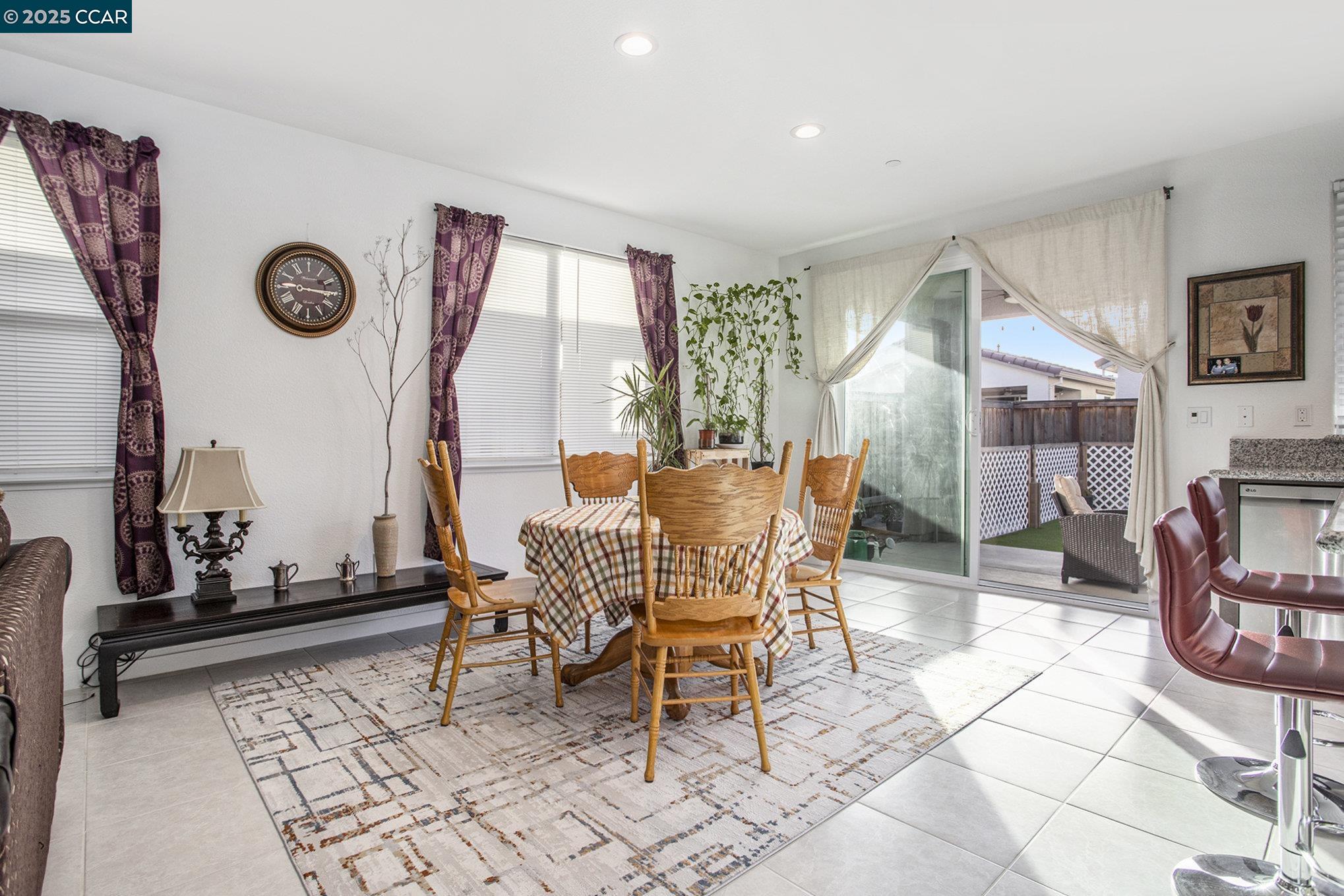 Detail Gallery Image 8 of 25 For 2383 Front Porch Lane, Rio Vista,  CA 94571 - 2 Beds | 2 Baths