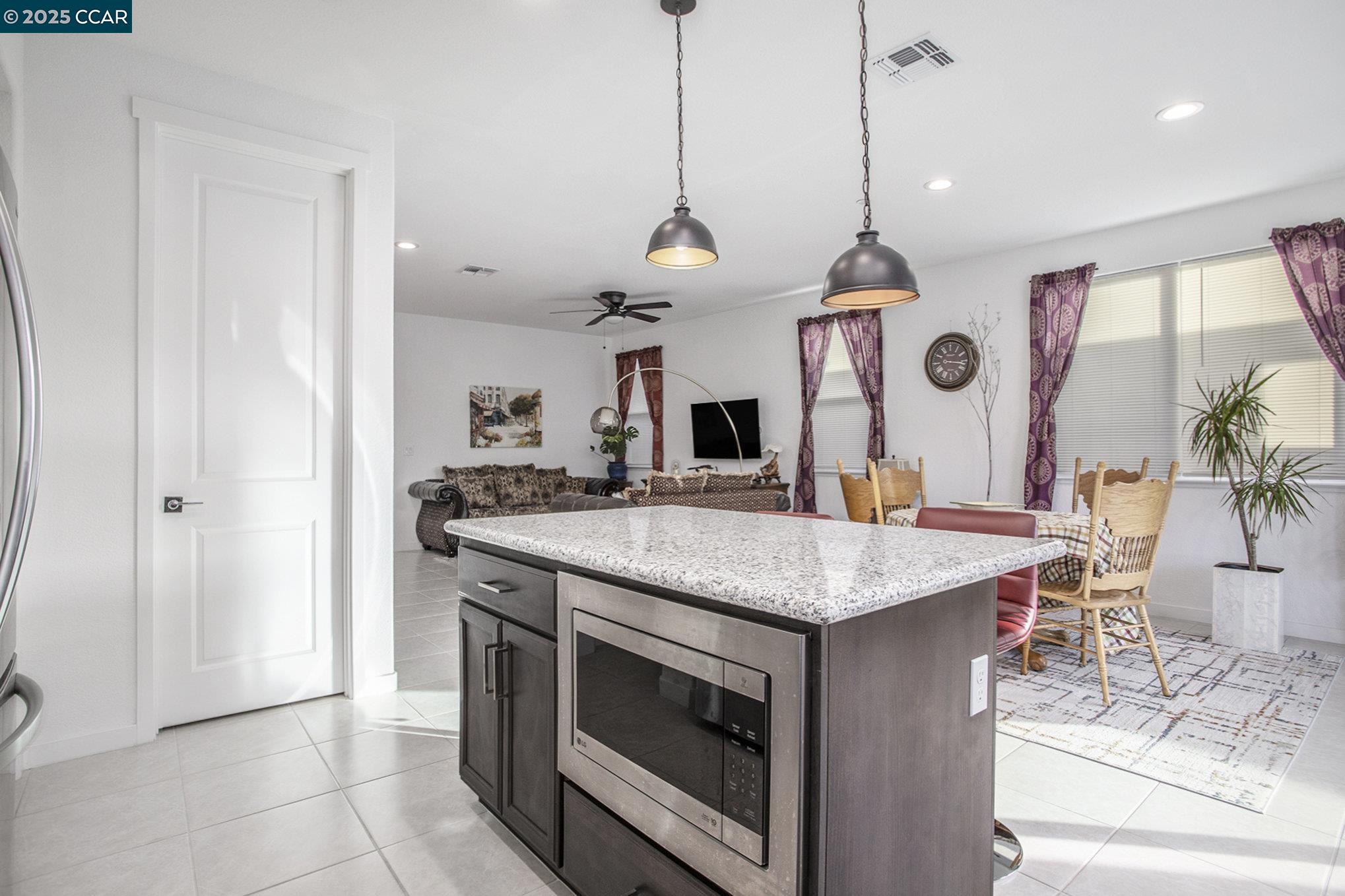 Detail Gallery Image 9 of 25 For 2383 Front Porch Lane, Rio Vista,  CA 94571 - 2 Beds | 2 Baths