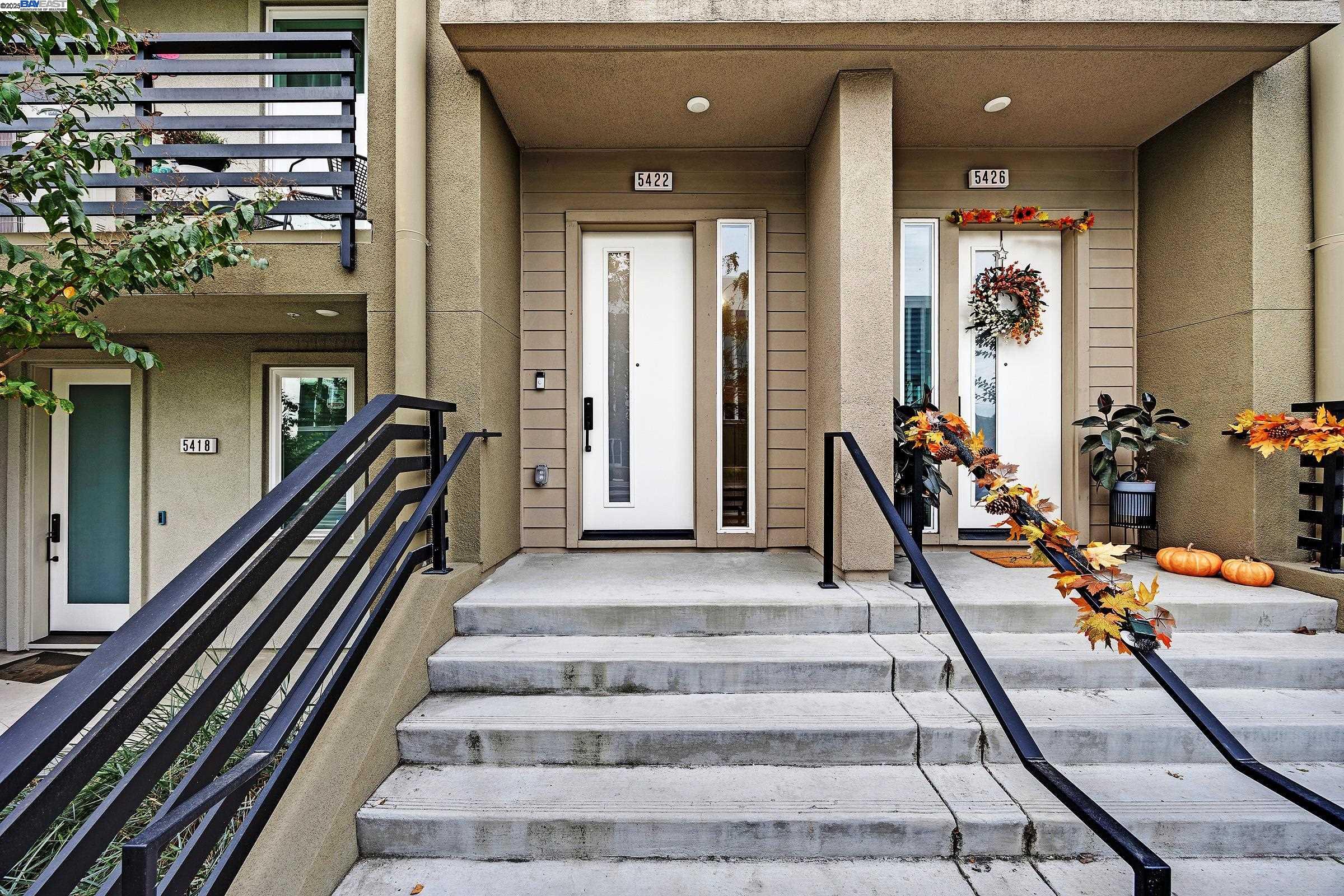 Detail Gallery Image 2 of 36 For 5422 Arnold Rd, Dublin,  CA 94568 - 4 Beds | 3 Baths