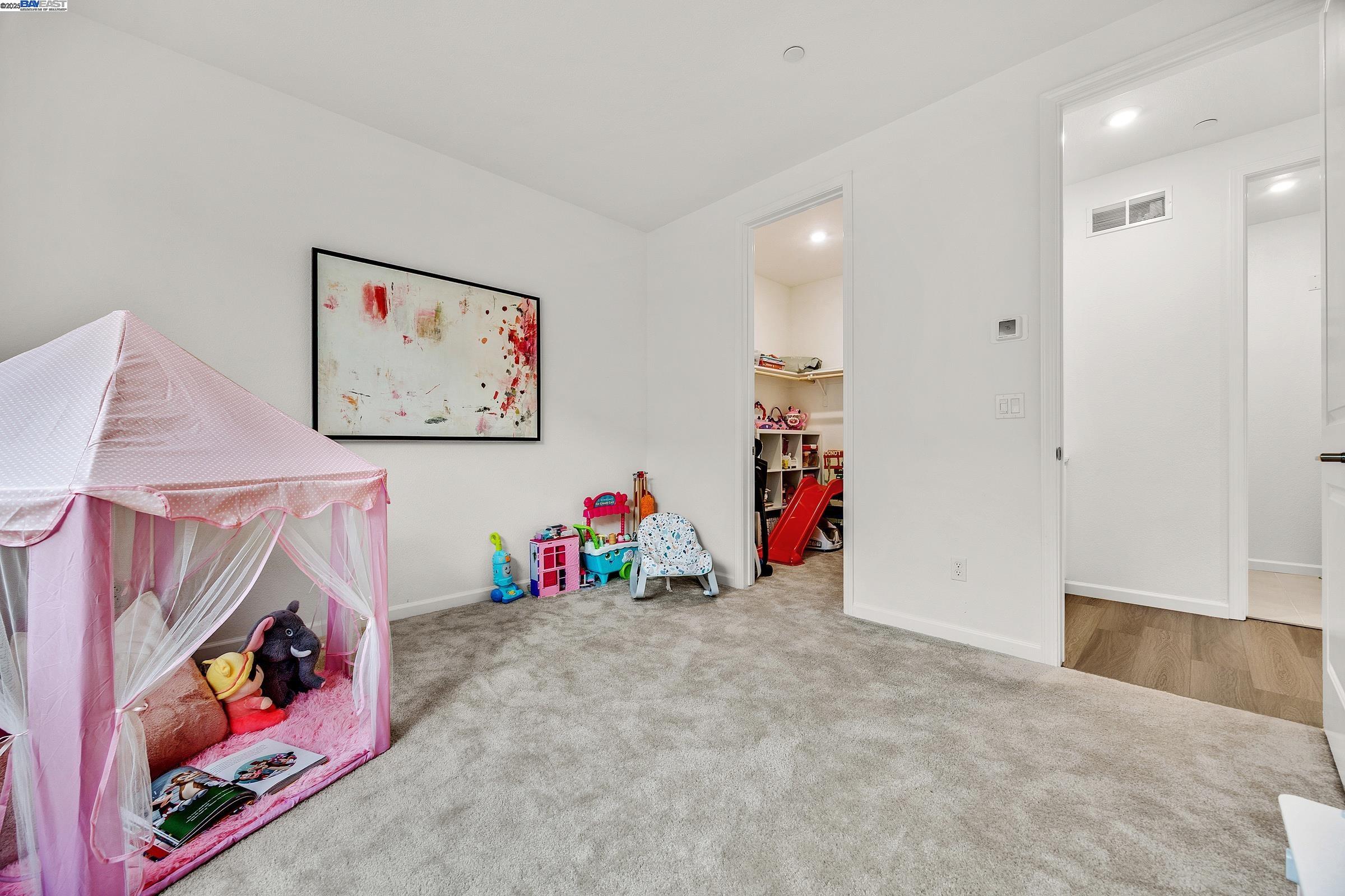 Detail Gallery Image 14 of 36 For 5422 Arnold Rd, Dublin,  CA 94568 - 4 Beds | 3 Baths