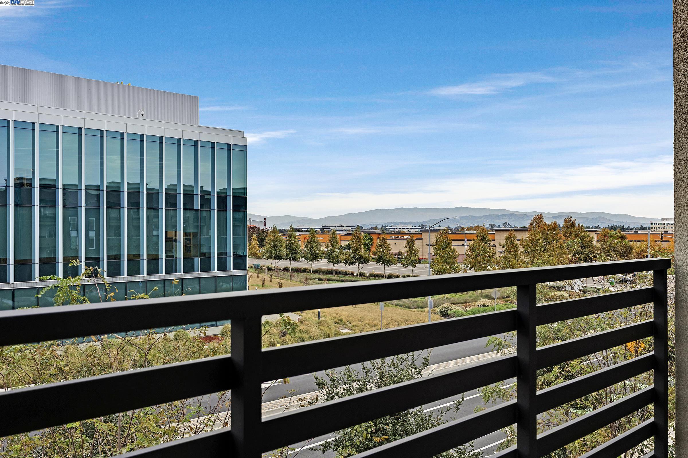 Detail Gallery Image 6 of 35 For 5422 Arnold Rd, Dublin,  CA 94568 - 4 Beds | 3 Baths