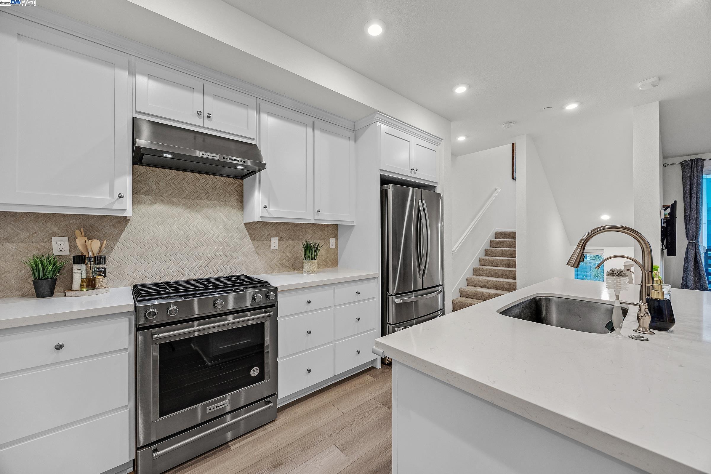 Detail Gallery Image 7 of 35 For 5422 Arnold Rd, Dublin,  CA 94568 - 4 Beds | 3 Baths