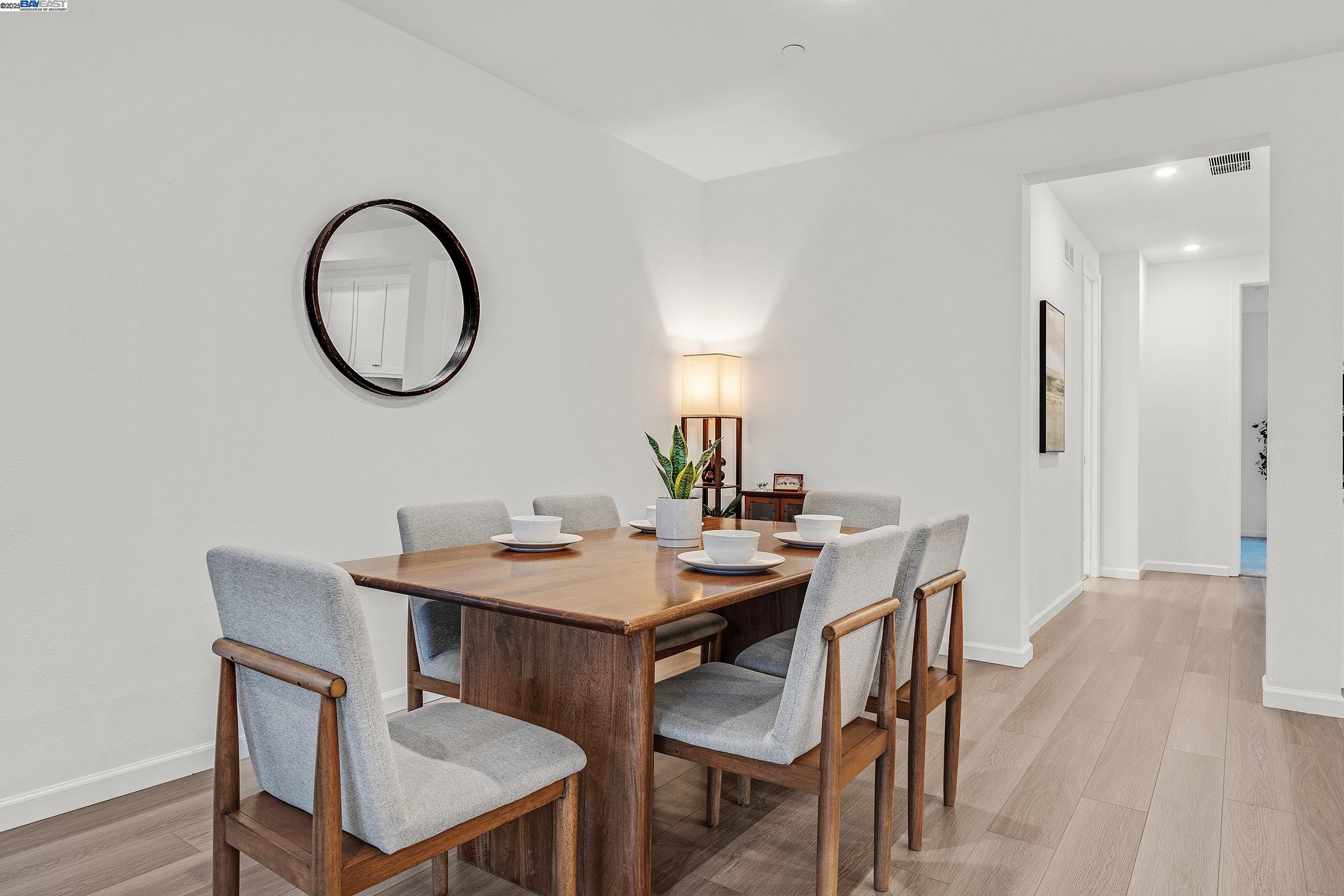 Detail Gallery Image 10 of 35 For 5422 Arnold Rd, Dublin,  CA 94568 - 4 Beds | 3 Baths