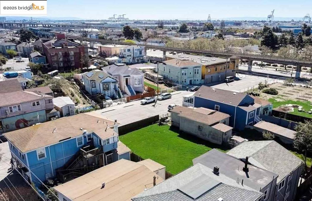 Detail Gallery Image 3 of 4 For 739 Campbell St, Oakland,  CA 94607 - – Beds | – Baths