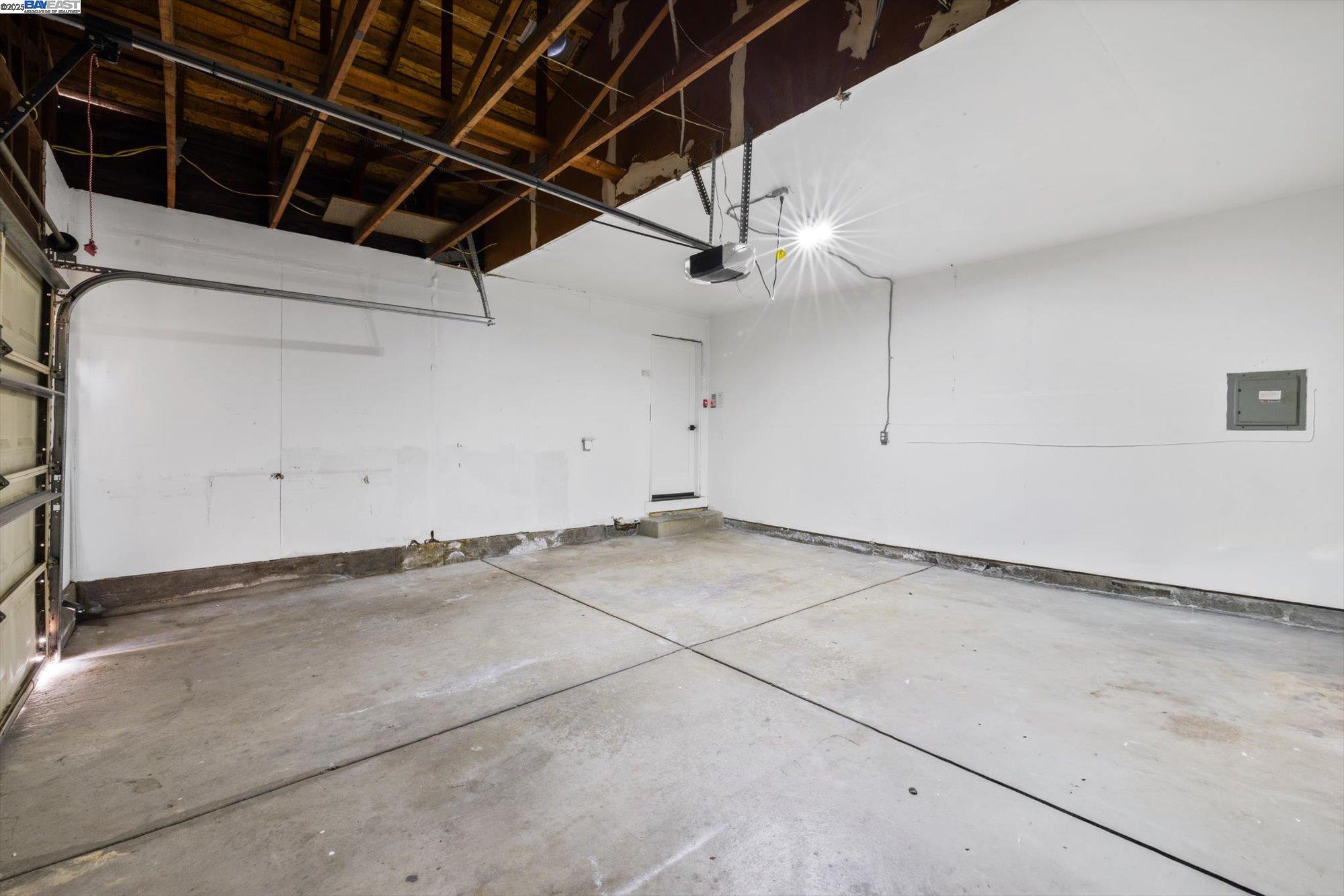 Detail Gallery Image 34 of 57 For 109 Bellflower Ct, Hercules,  CA 94547 - 3 Beds | 2 Baths