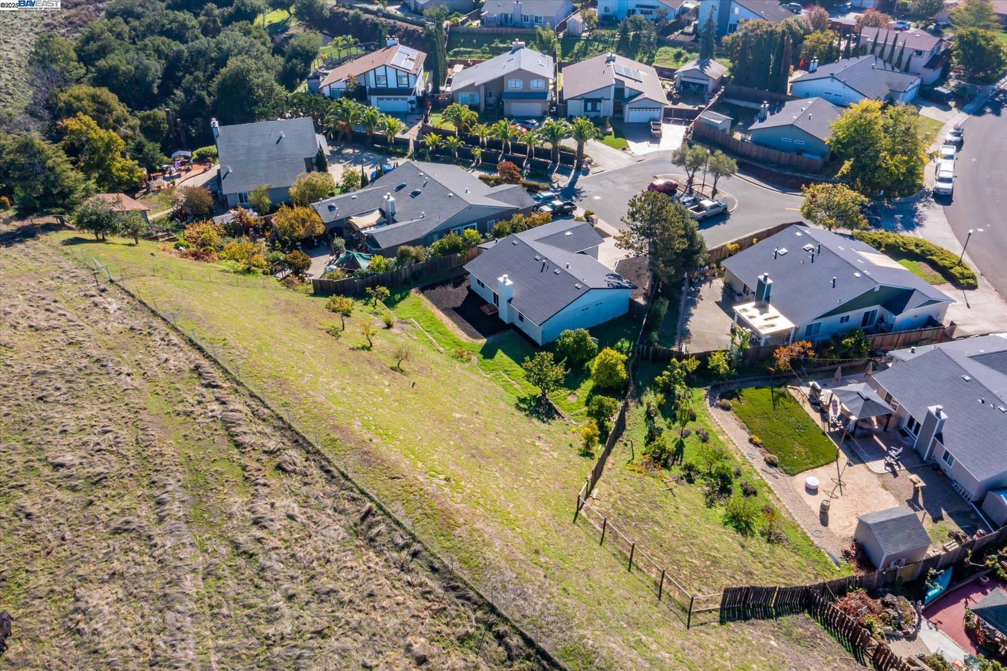 Detail Gallery Image 53 of 57 For 109 Bellflower Ct, Hercules,  CA 94547 - 3 Beds | 2 Baths