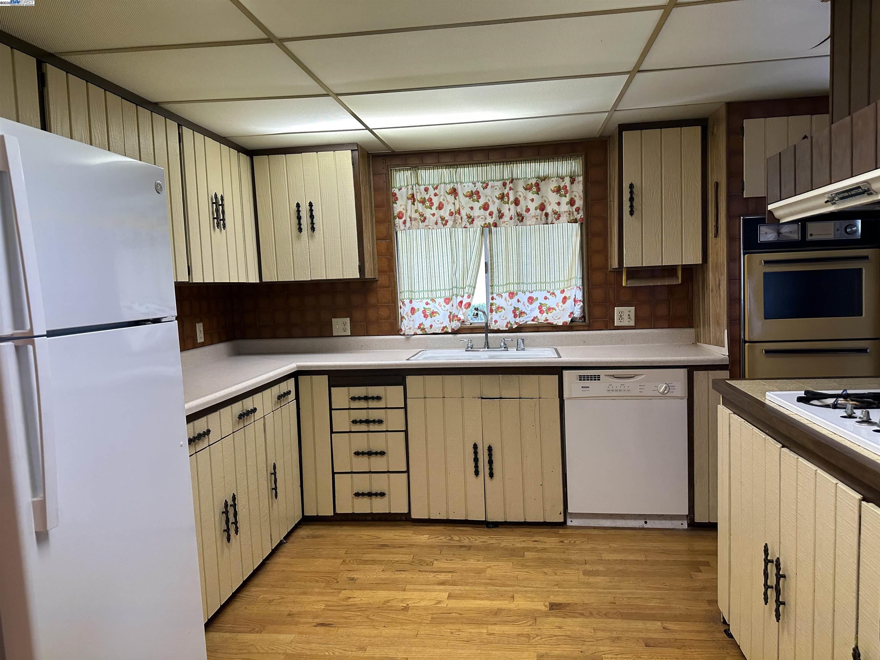 Detail Gallery Image 13 of 46 For 35 Eagle Green, Fremont,  CA 94538 - 2 Beds | 2 Baths