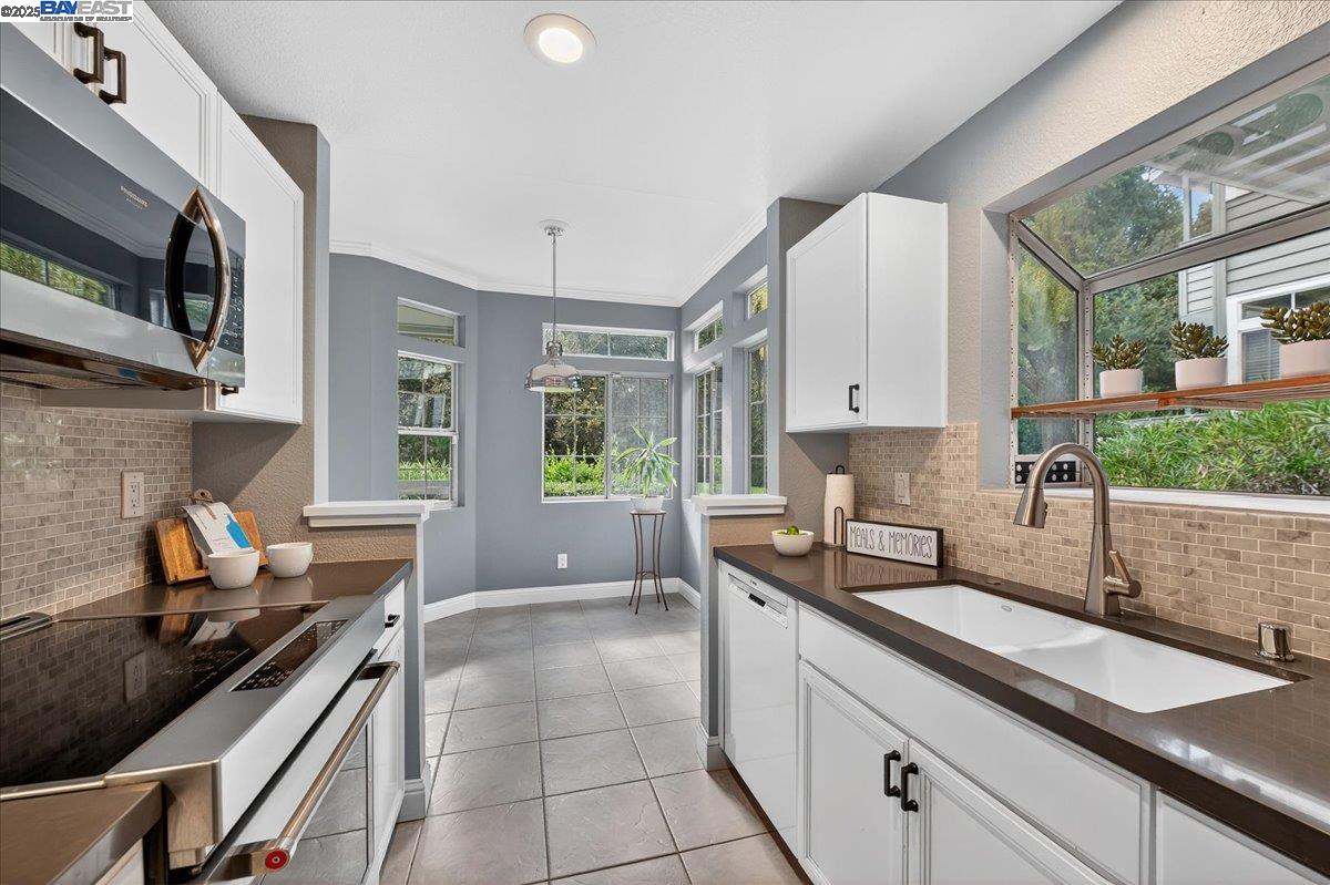 Detail Gallery Image 11 of 32 For 7875 Canyon Meadow Cir #C,  Pleasanton,  CA 94588 - 2 Beds | 2 Baths
