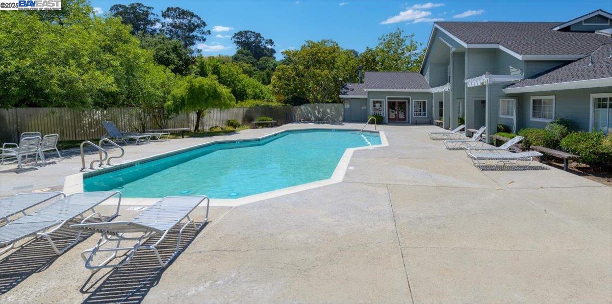 Detail Gallery Image 29 of 32 For 7875 Canyon Meadow Cir #C,  Pleasanton,  CA 94588 - 2 Beds | 2 Baths