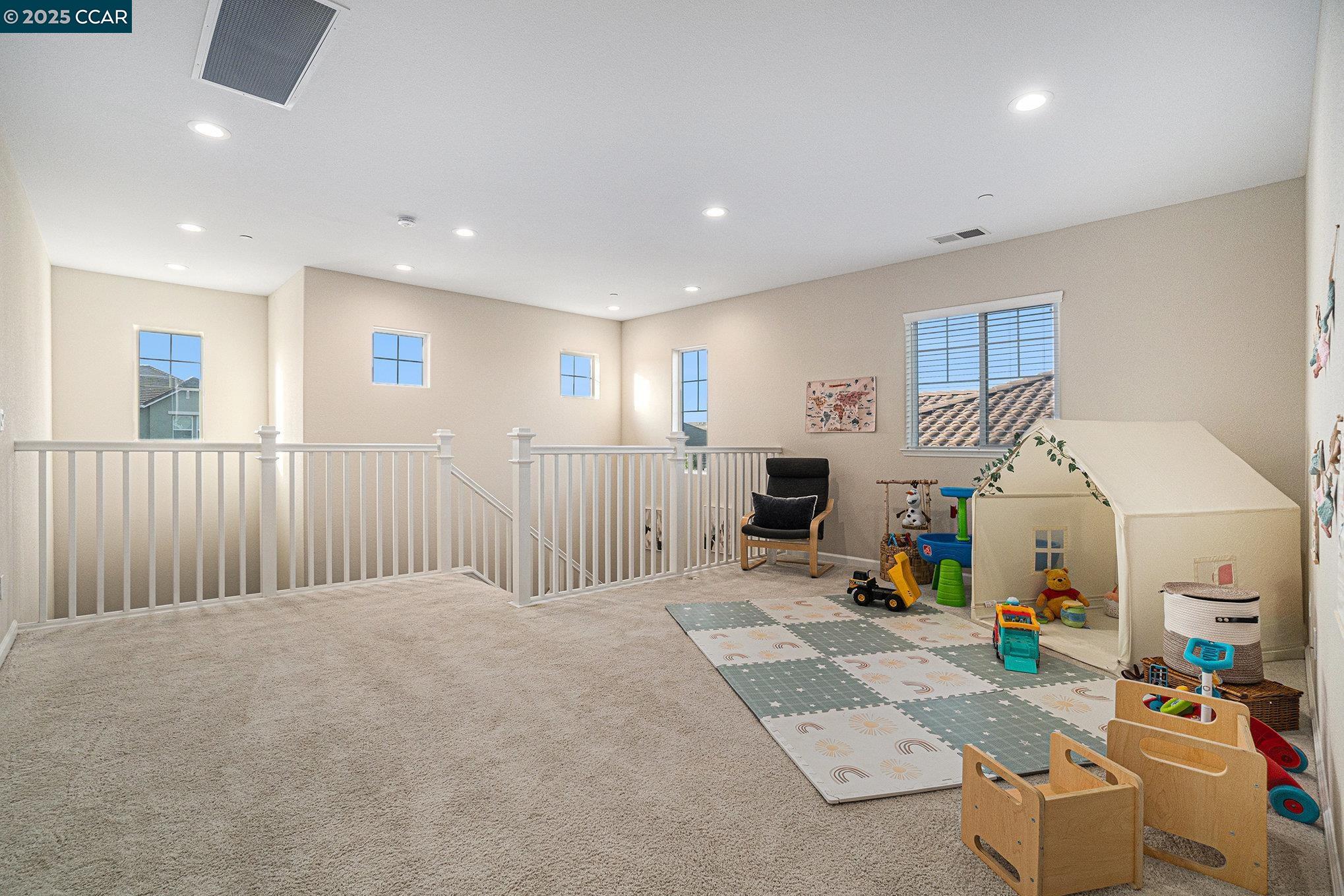 Detail Gallery Image 18 of 45 For 208 Littleton St, Oakley,  CA 94561 - 5 Beds | 4 Baths