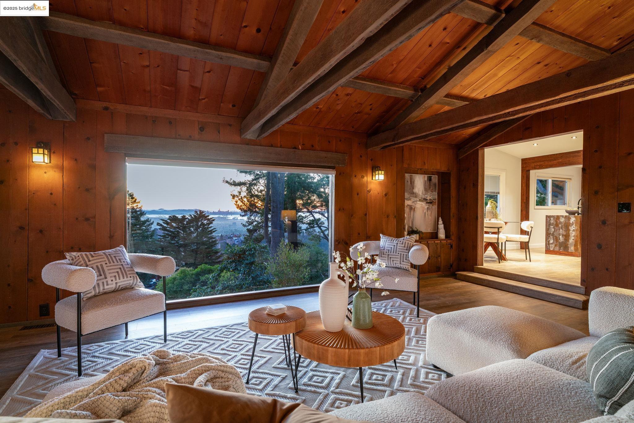 Detail Gallery Image 12 of 58 For 6141 Merriewood Dr, Oakland,  CA 94611 - 5 Beds | 4 Baths