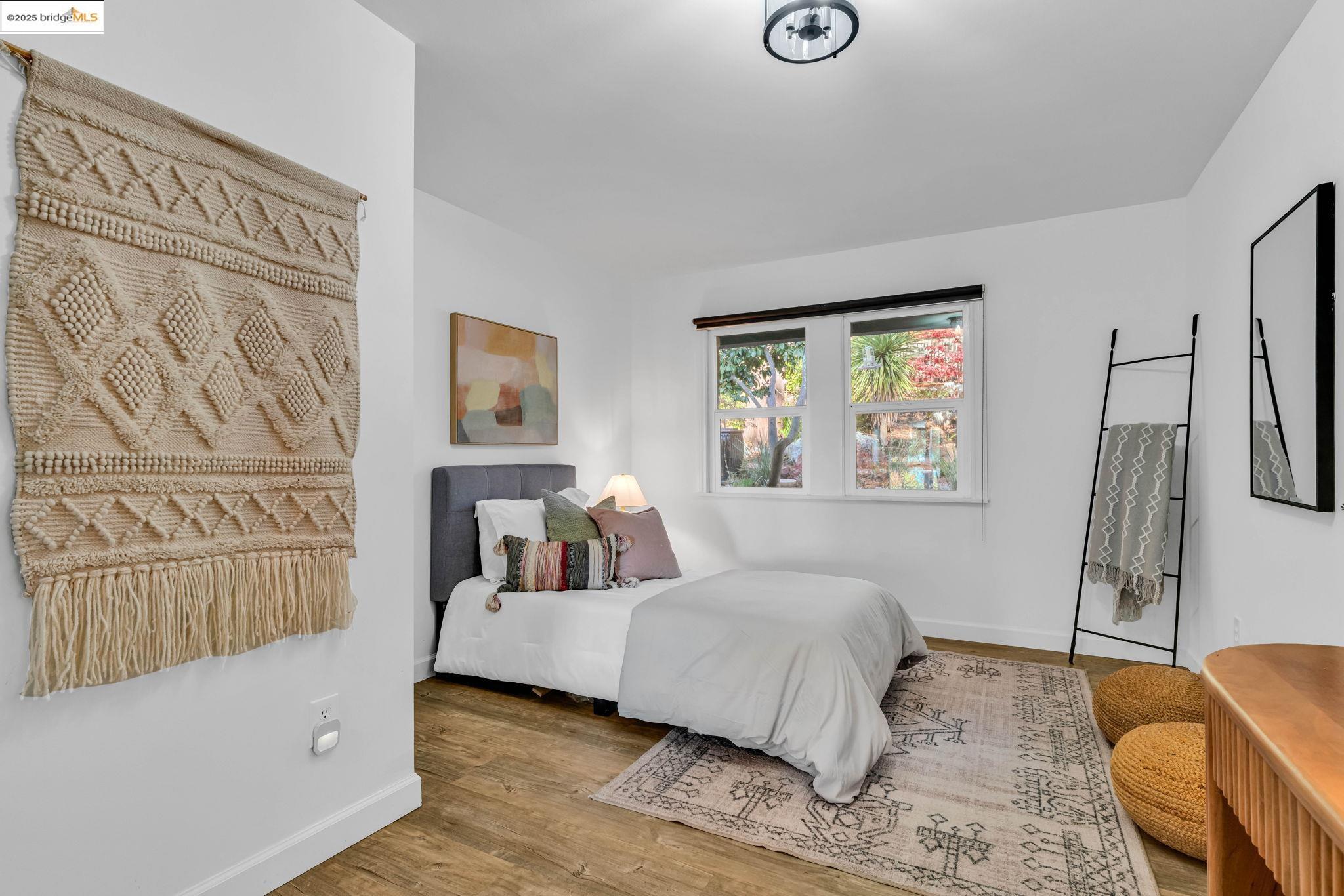 Detail Gallery Image 21 of 58 For 6141 Merriewood Dr, Oakland,  CA 94611 - 5 Beds | 4 Baths