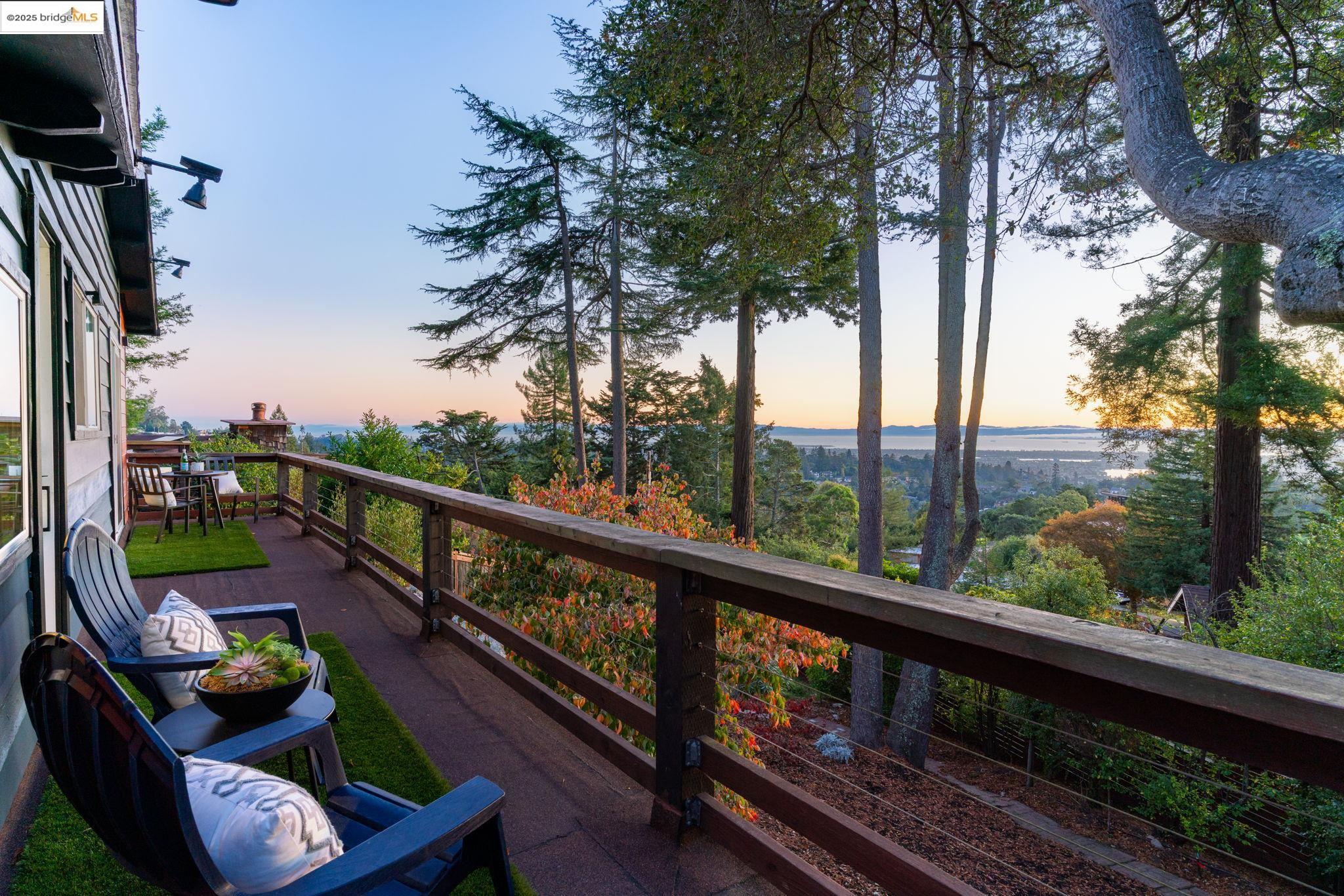 Detail Gallery Image 36 of 58 For 6141 Merriewood Dr, Oakland,  CA 94611 - 5 Beds | 4 Baths