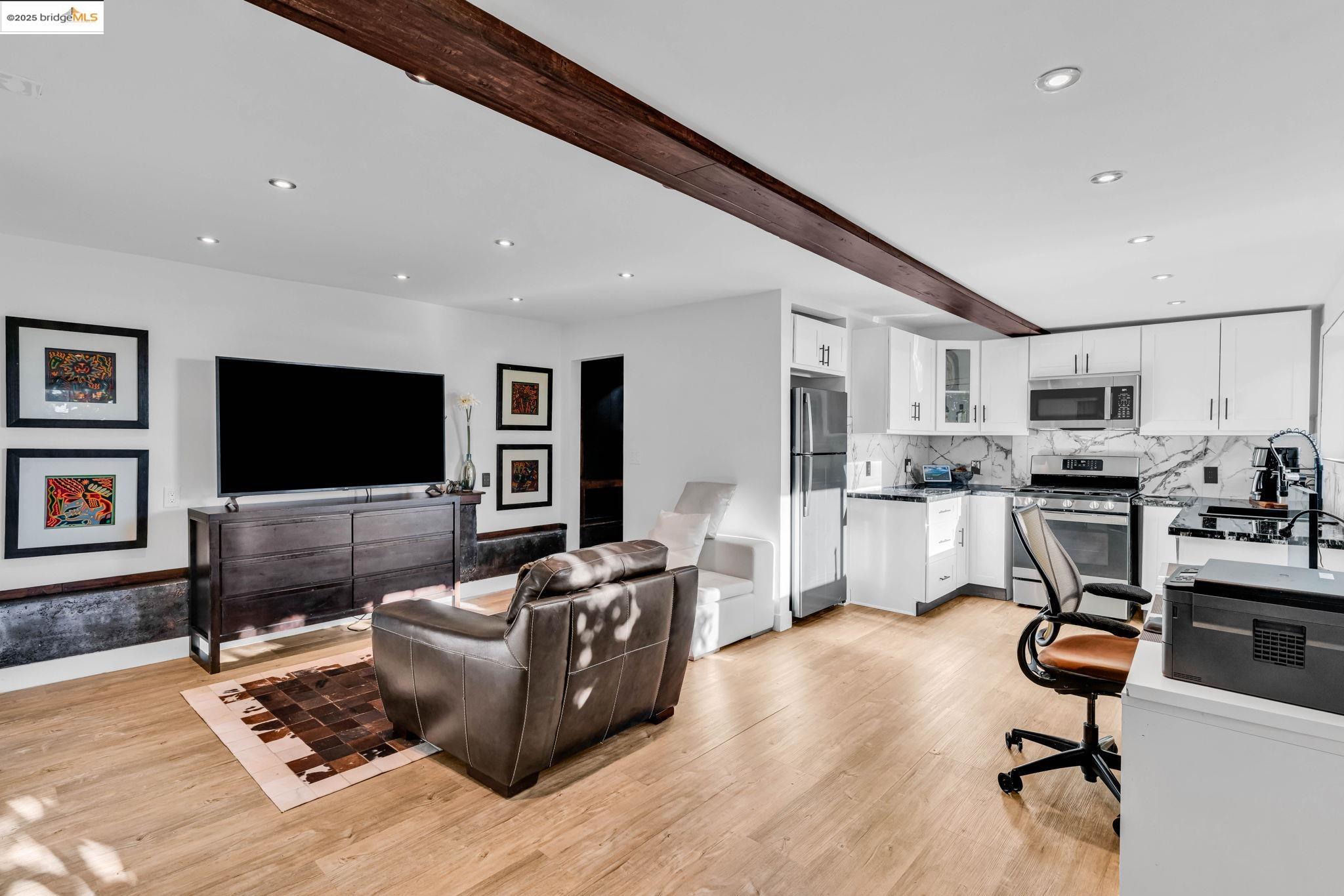 Detail Gallery Image 37 of 58 For 6141 Merriewood Dr, Oakland,  CA 94611 - 5 Beds | 4 Baths