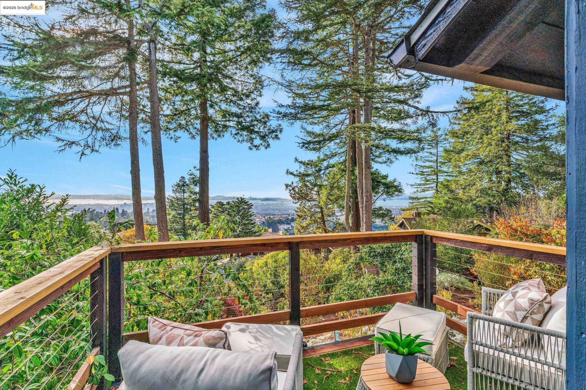 Detail Gallery Image 42 of 58 For 6141 Merriewood Dr, Oakland,  CA 94611 - 5 Beds | 4 Baths