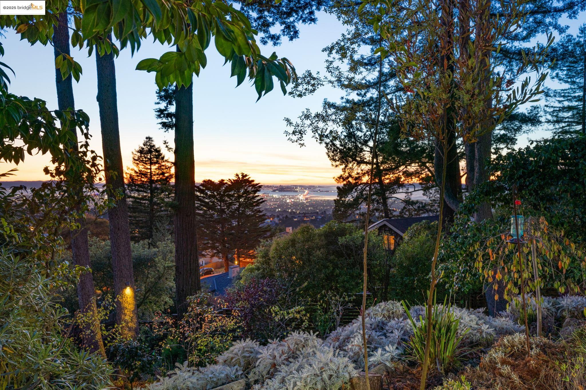 Detail Gallery Image 47 of 58 For 6141 Merriewood Dr, Oakland,  CA 94611 - 5 Beds | 4 Baths