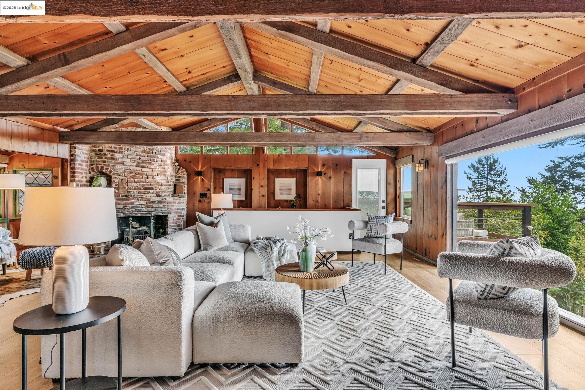 Detail Gallery Image 7 of 58 For 6141 Merriewood Dr, Oakland,  CA 94611 - 5 Beds | 4 Baths