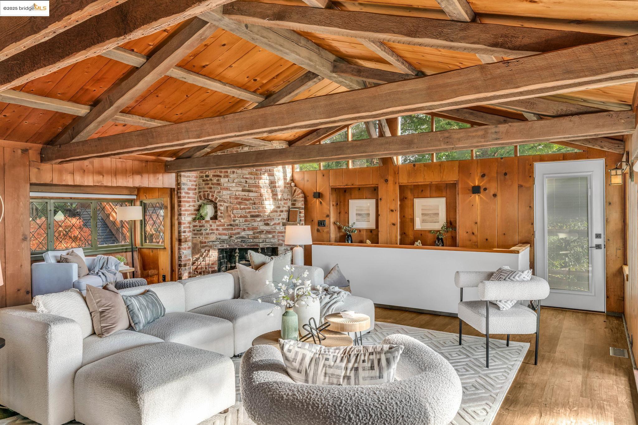 Detail Gallery Image 10 of 58 For 6141 Merriewood Dr, Oakland,  CA 94611 - 5 Beds | 4 Baths