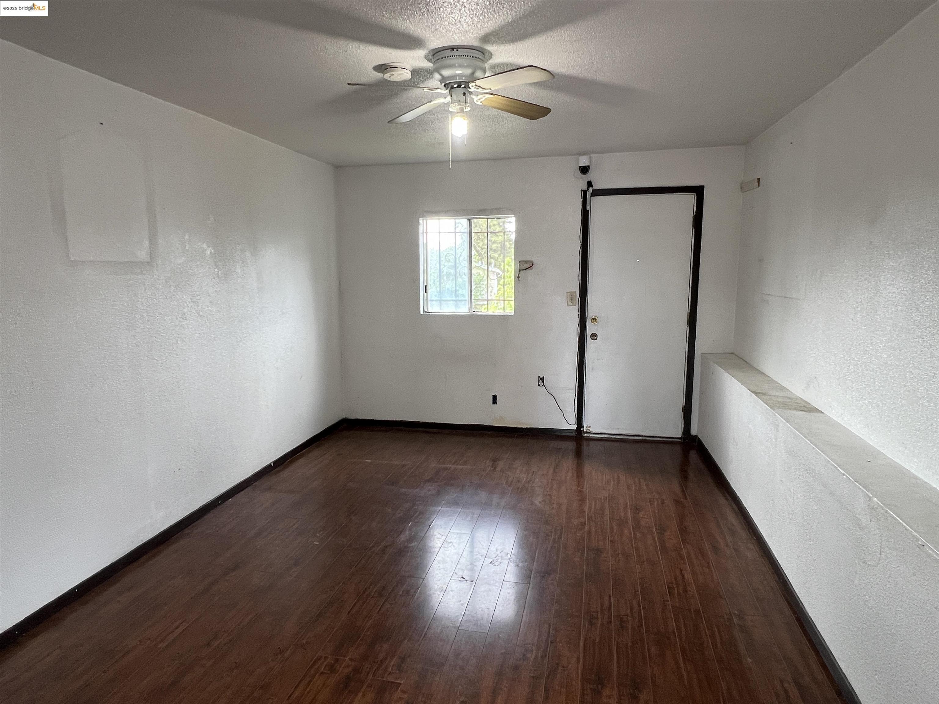 Detail Gallery Image 15 of 19 For 1993 38th Ave, Oakland,  CA 94601 - – Beds | – Baths