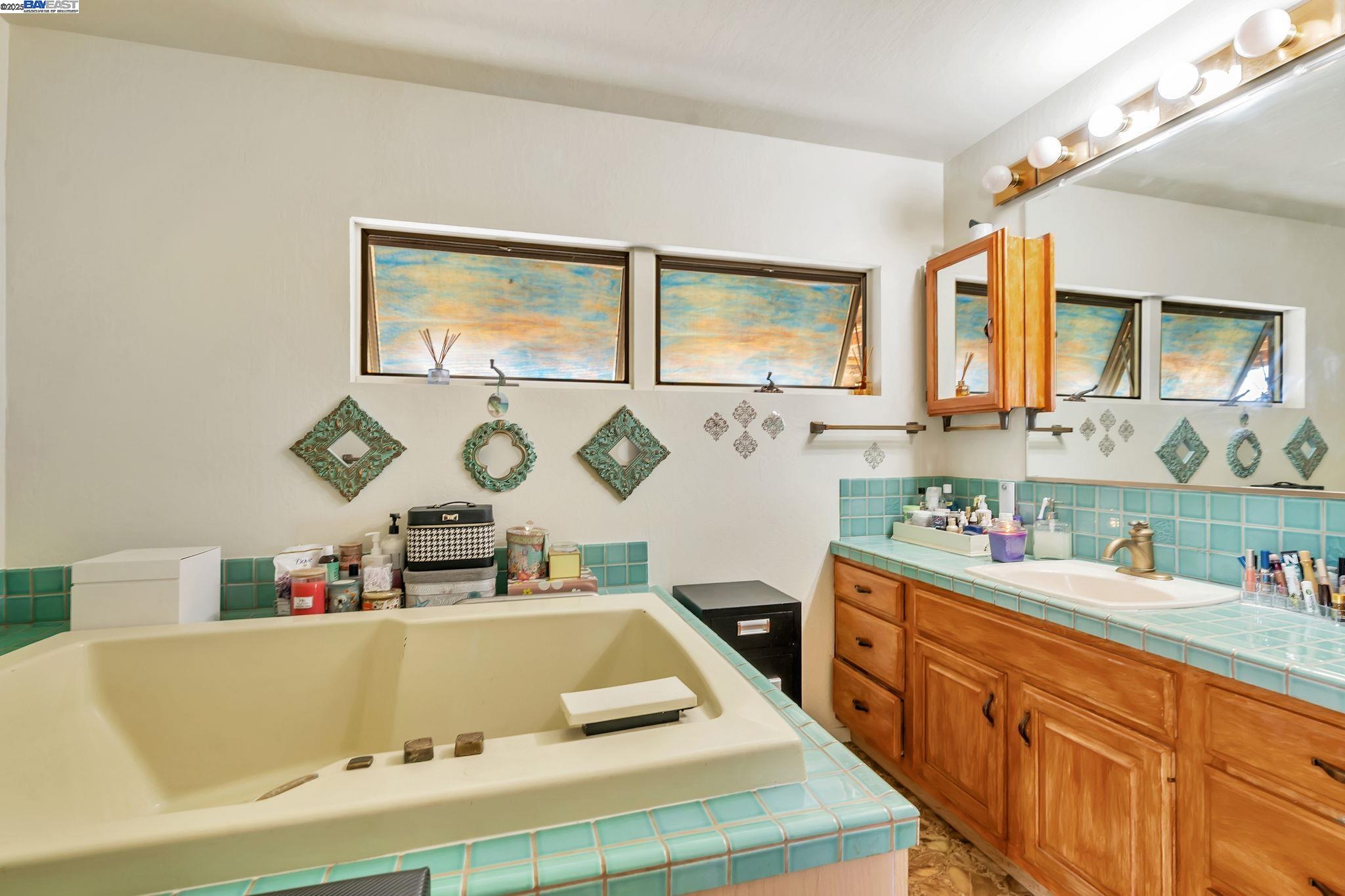 Detail Gallery Image 24 of 56 For 71 Taylor Pl, Bethel Island,  CA 94511 - 4 Beds | 2/1 Baths