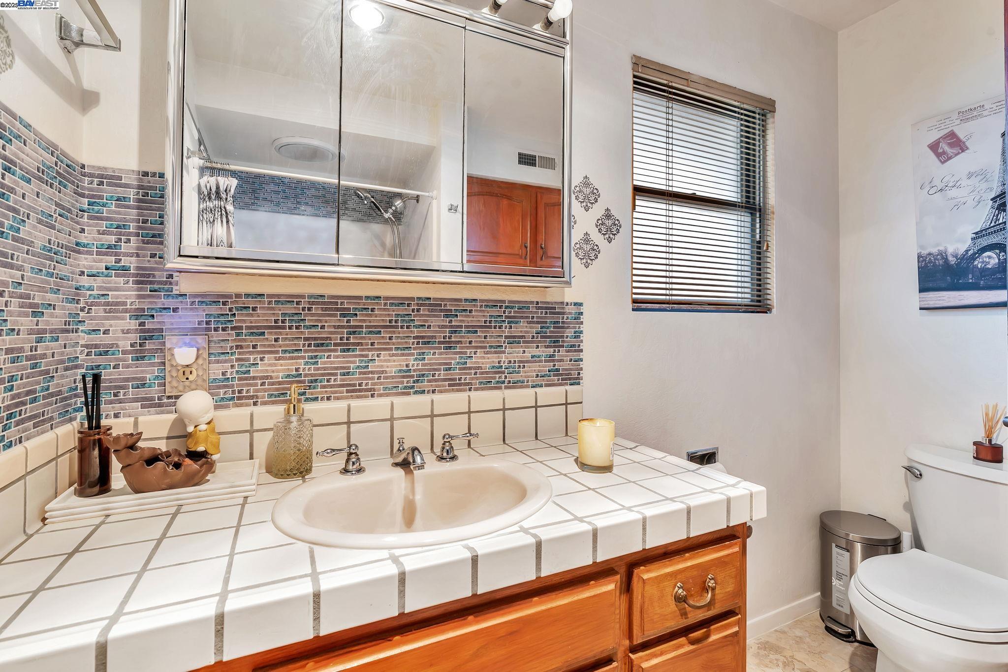 Detail Gallery Image 27 of 56 For 71 Taylor Pl, Bethel Island,  CA 94511 - 4 Beds | 2/1 Baths