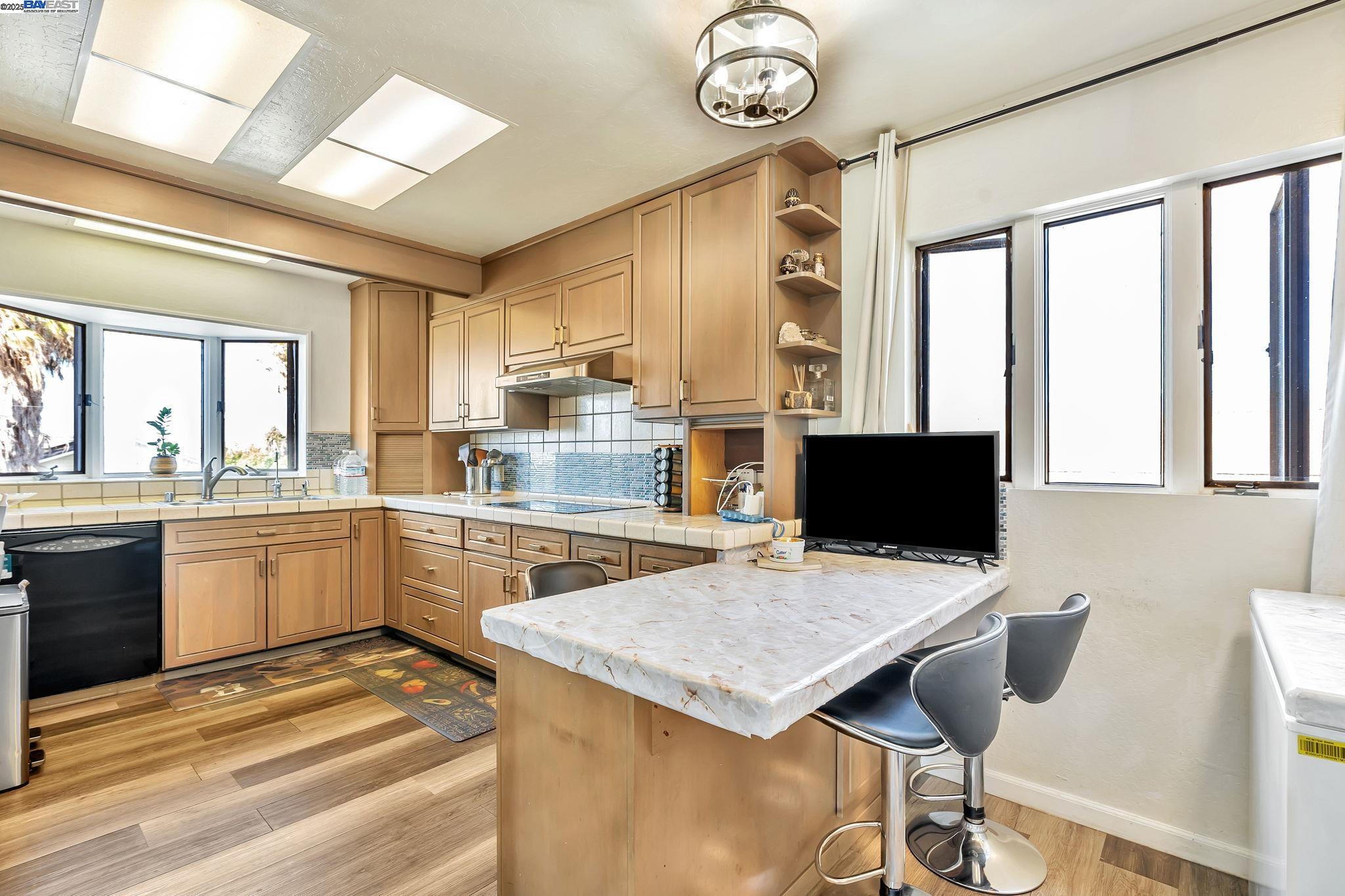 Detail Gallery Image 8 of 56 For 71 Taylor Pl, Bethel Island,  CA 94511 - 4 Beds | 2/1 Baths