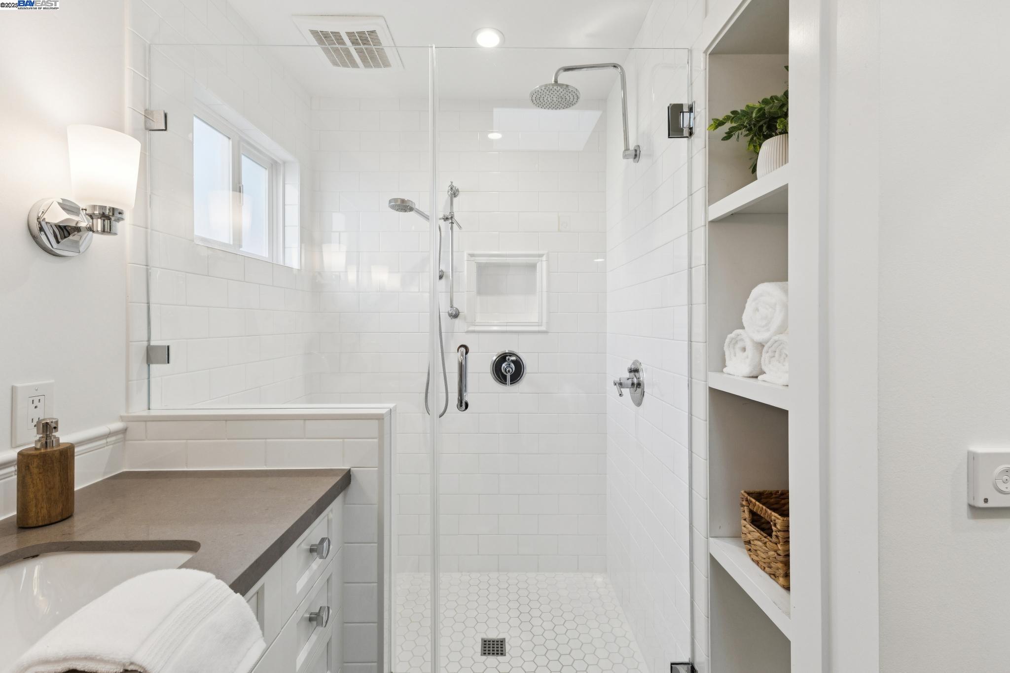 Detail Gallery Image 18 of 58 For 927 Fountain St, Alameda,  CA 94501 - 4 Beds | 3 Baths