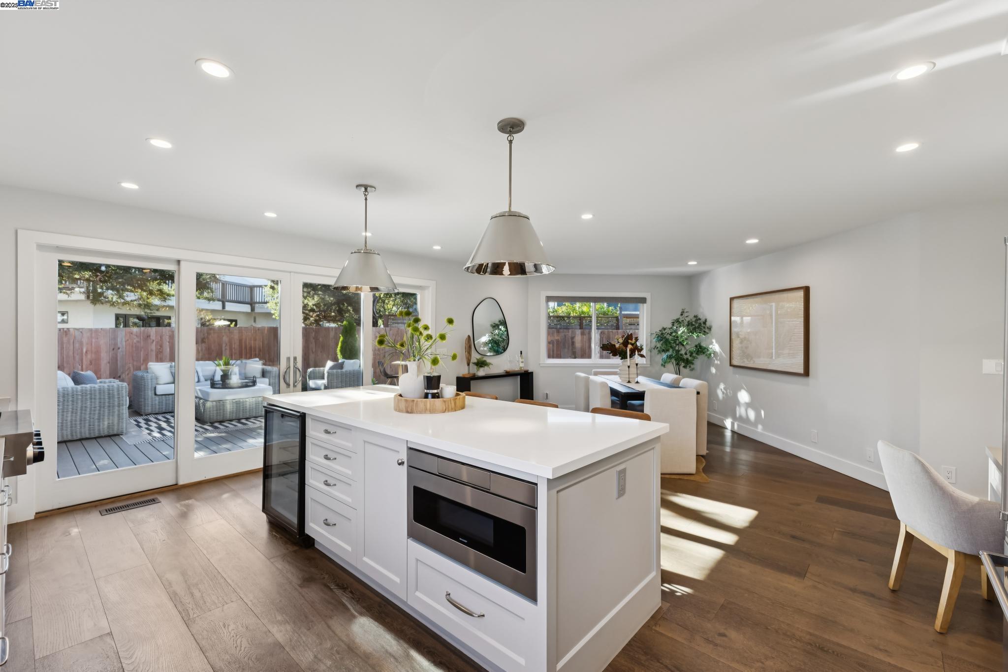 Detail Gallery Image 22 of 58 For 927 Fountain St, Alameda,  CA 94501 - 4 Beds | 3 Baths