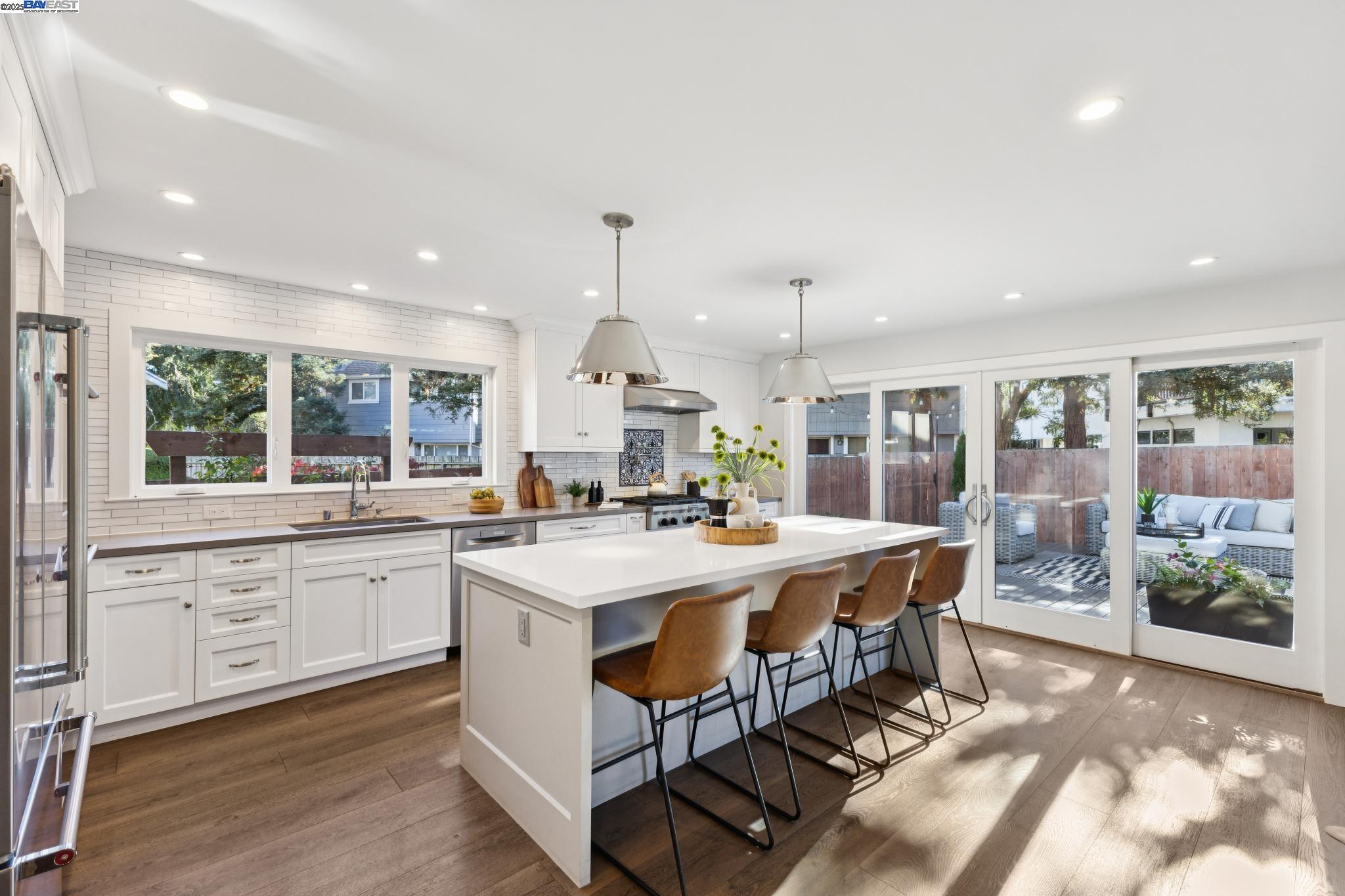 Detail Gallery Image 23 of 58 For 927 Fountain St, Alameda,  CA 94501 - 4 Beds | 3 Baths