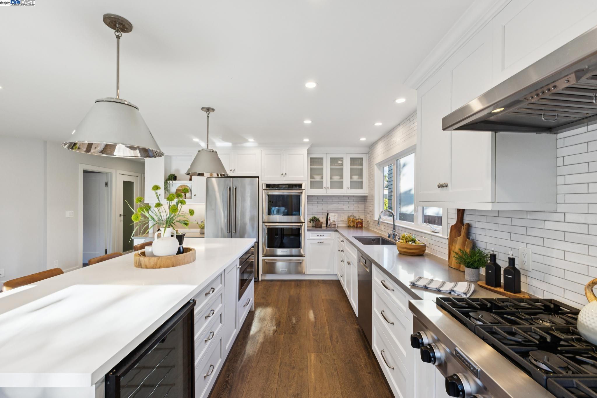 Detail Gallery Image 26 of 58 For 927 Fountain St, Alameda,  CA 94501 - 4 Beds | 3 Baths