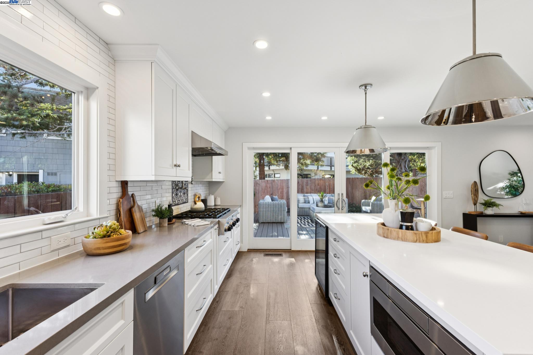 Detail Gallery Image 28 of 58 For 927 Fountain St, Alameda,  CA 94501 - 4 Beds | 3 Baths