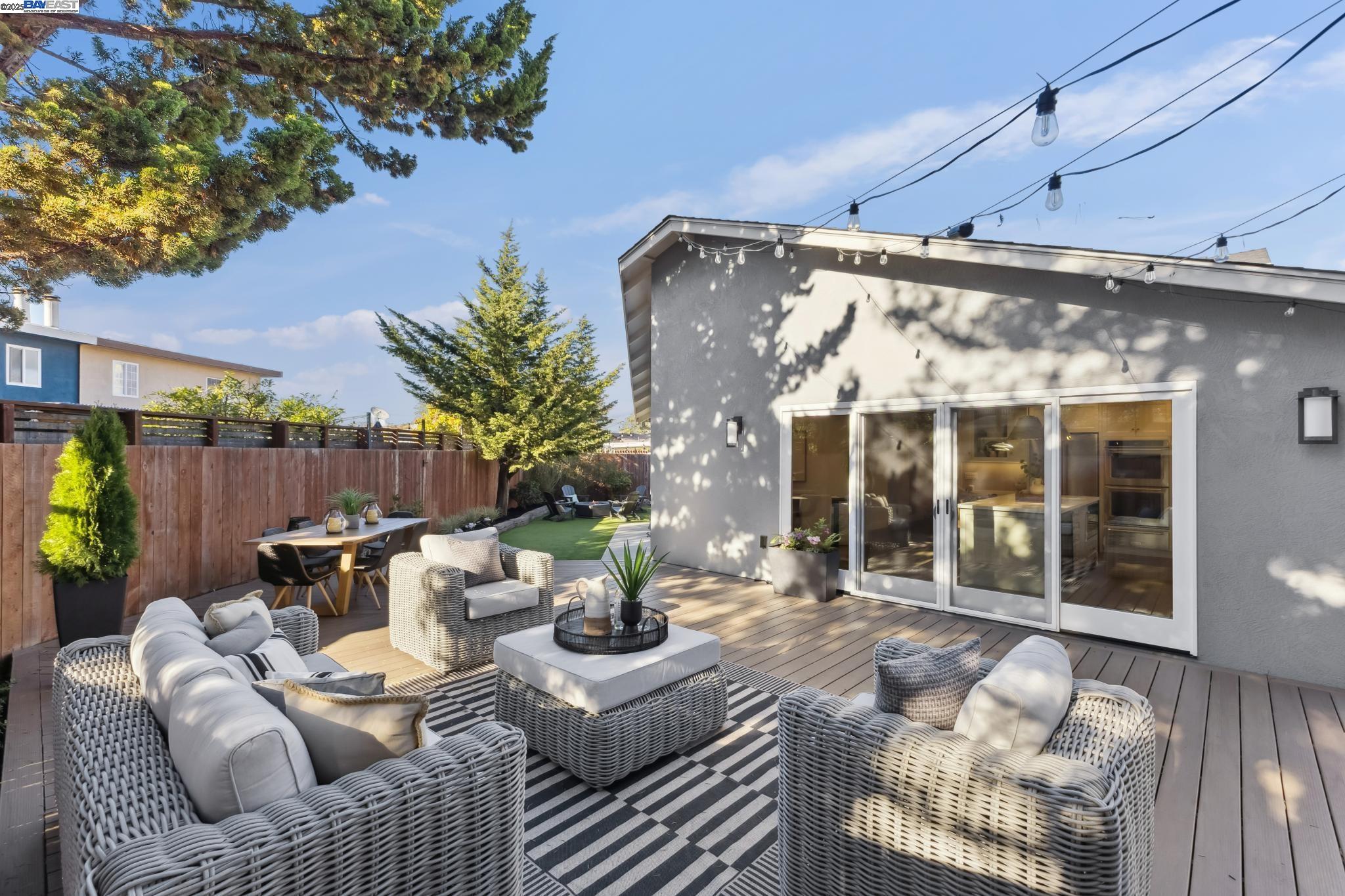 Detail Gallery Image 34 of 58 For 927 Fountain St, Alameda,  CA 94501 - 4 Beds | 3 Baths