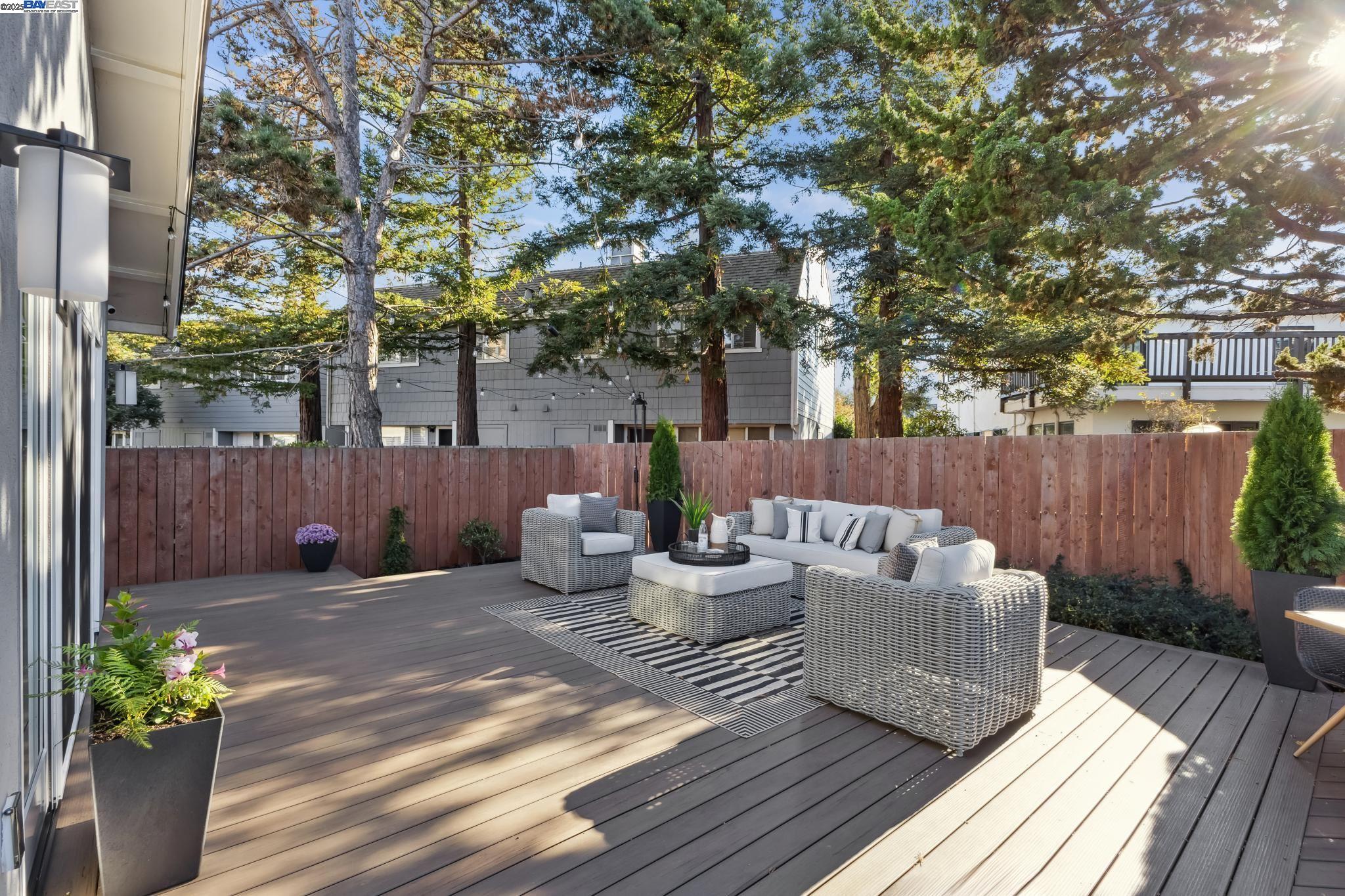 Detail Gallery Image 35 of 58 For 927 Fountain St, Alameda,  CA 94501 - 4 Beds | 3 Baths