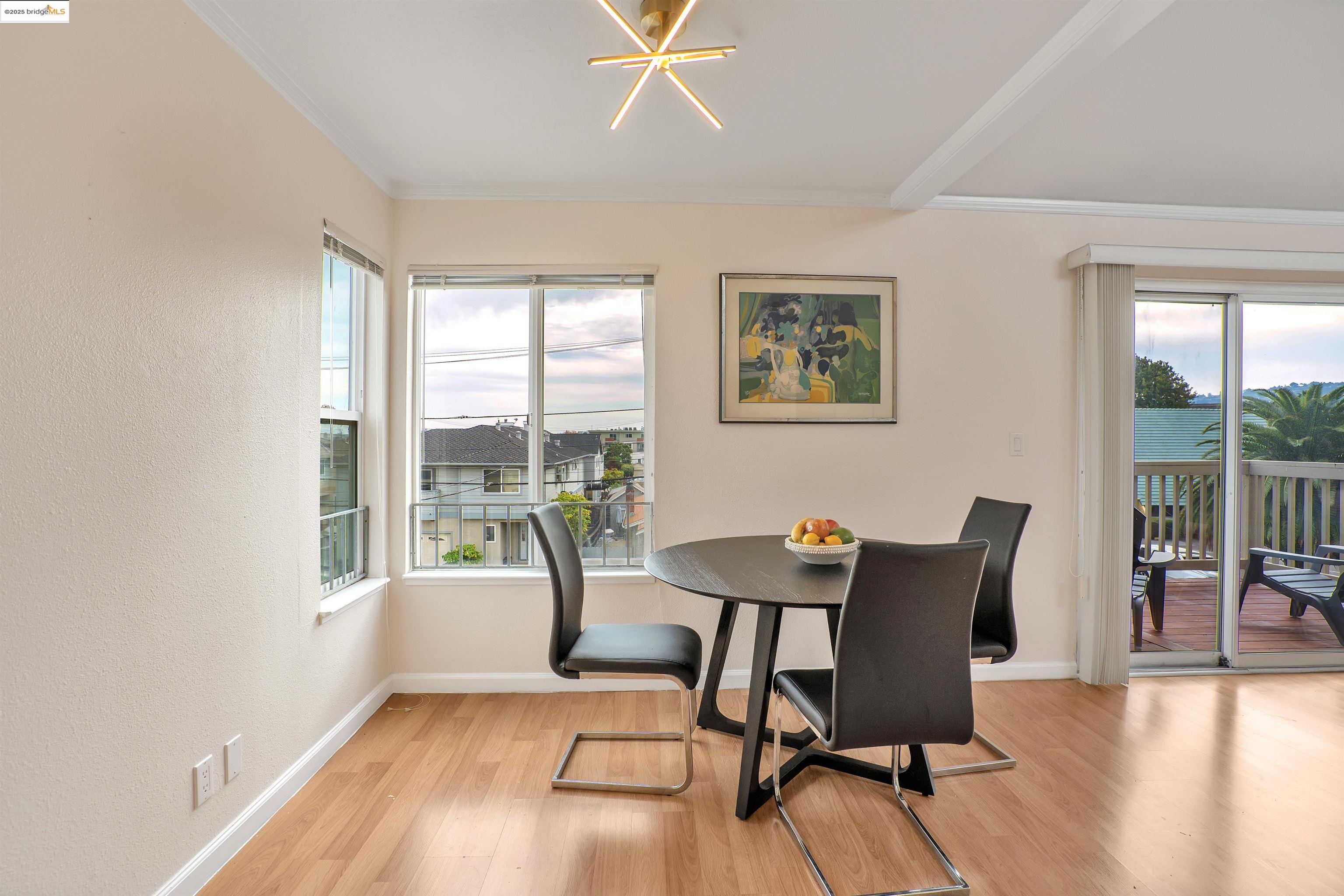 Detail Gallery Image 11 of 25 For 15 Mateo Ave #7,  Millbrae,  CA 94030 - 2 Beds | 2 Baths