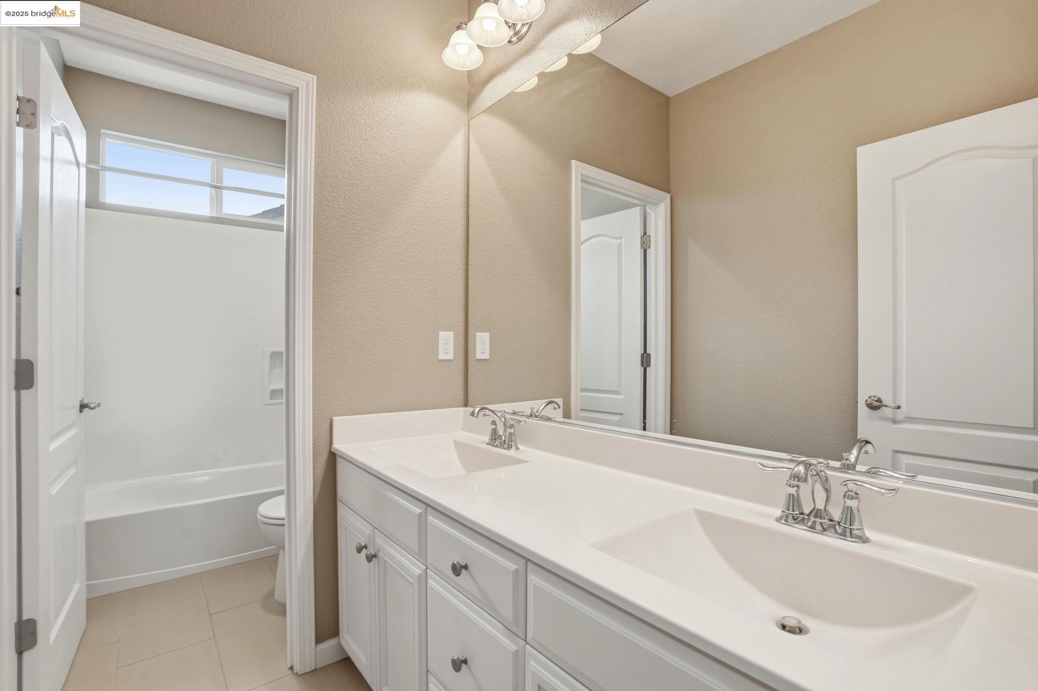 Detail Gallery Image 32 of 40 For 8047 Westport Cir, Discovery Bay,  CA 94505 - 4 Beds | 3 Baths