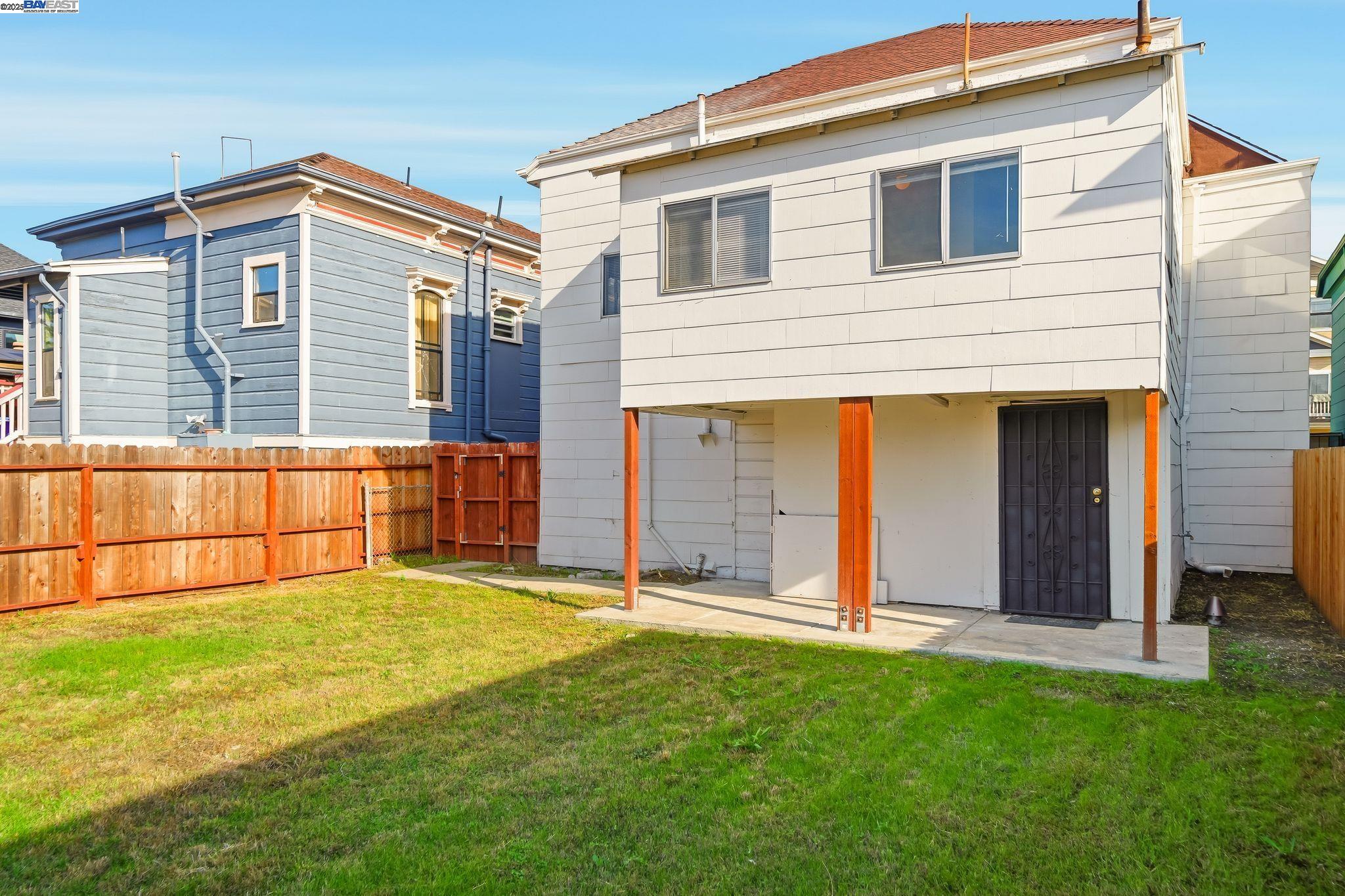 Detail Gallery Image 25 of 32 For 3237 Linden St, Oakland,  CA 94608 - 2 Beds | 1 Baths