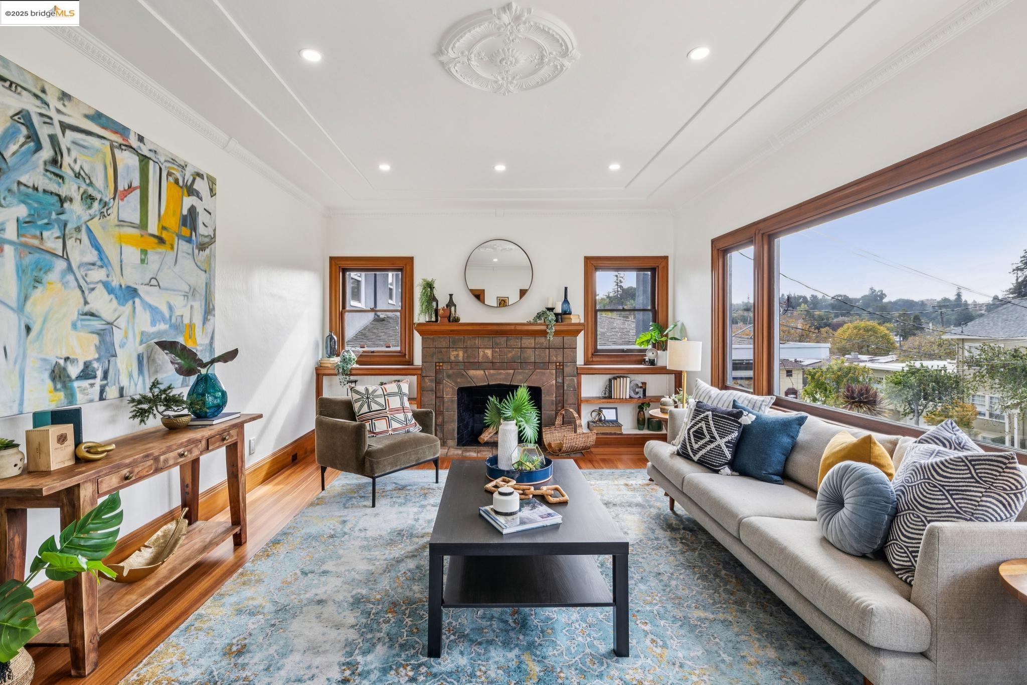 Detail Gallery Image 11 of 60 For 574 Weldon Ave, Oakland,  CA 94610 - 3 Beds | 2/1 Baths