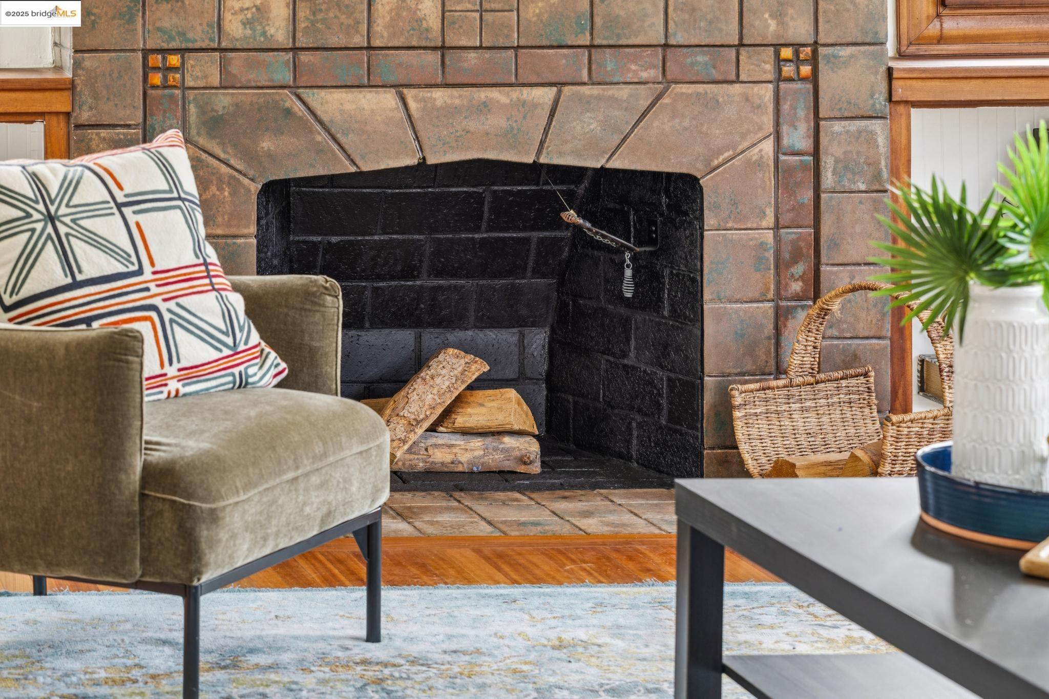 Detail Gallery Image 13 of 60 For 574 Weldon Ave, Oakland,  CA 94610 - 3 Beds | 2/1 Baths