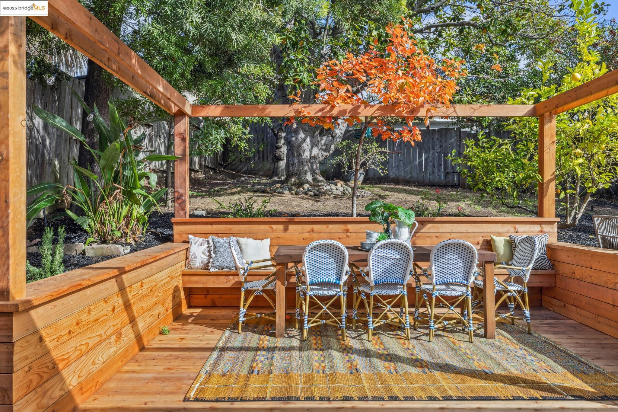 Detail Gallery Image 31 of 60 For 574 Weldon Ave, Oakland,  CA 94610 - 3 Beds | 2/1 Baths