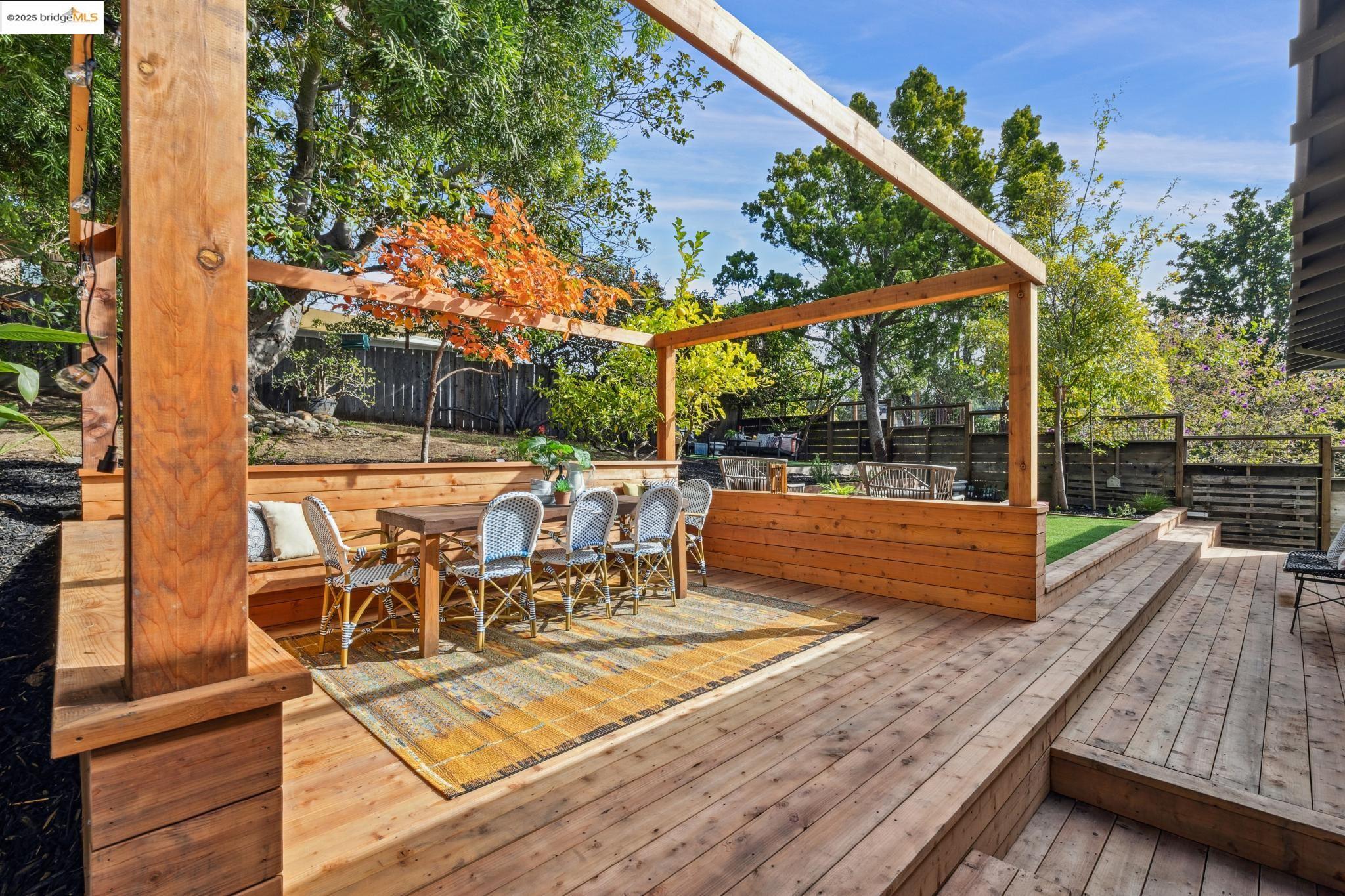 Detail Gallery Image 32 of 60 For 574 Weldon Ave, Oakland,  CA 94610 - 3 Beds | 2/1 Baths