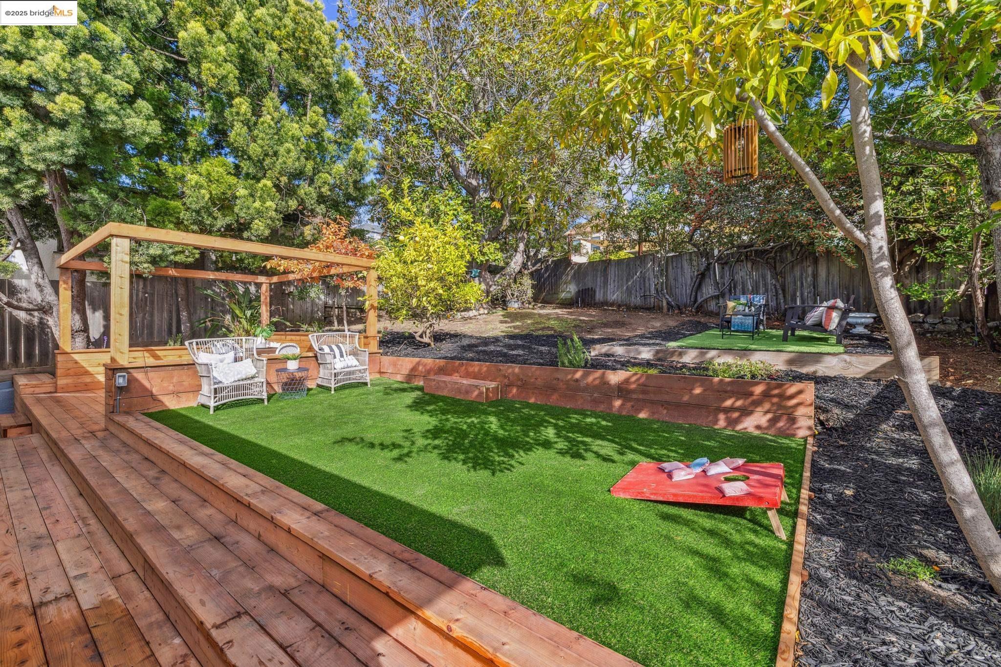 Detail Gallery Image 35 of 60 For 574 Weldon Ave, Oakland,  CA 94610 - 3 Beds | 2/1 Baths