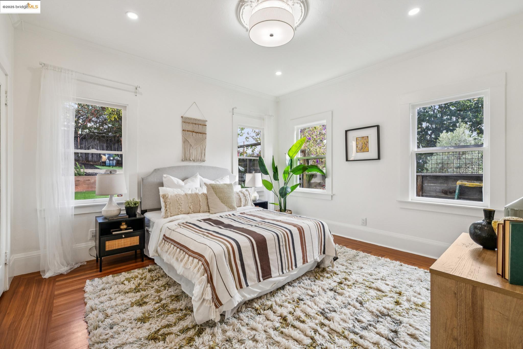 Detail Gallery Image 39 of 60 For 574 Weldon Ave, Oakland,  CA 94610 - 3 Beds | 2/1 Baths