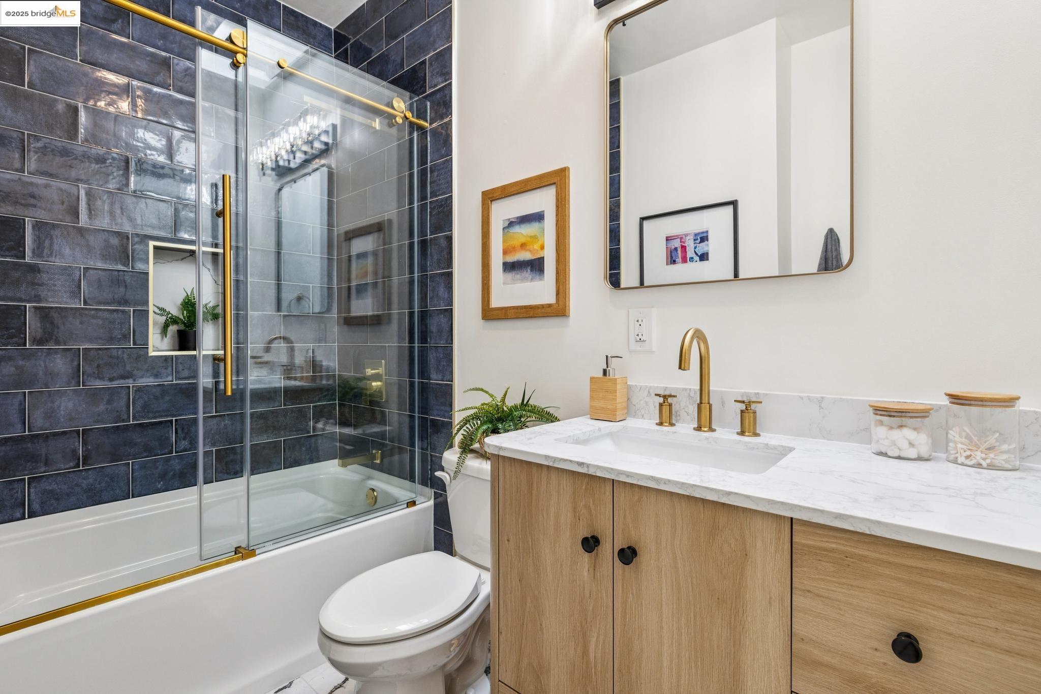 Detail Gallery Image 49 of 60 For 574 Weldon Ave, Oakland,  CA 94610 - 3 Beds | 2/1 Baths