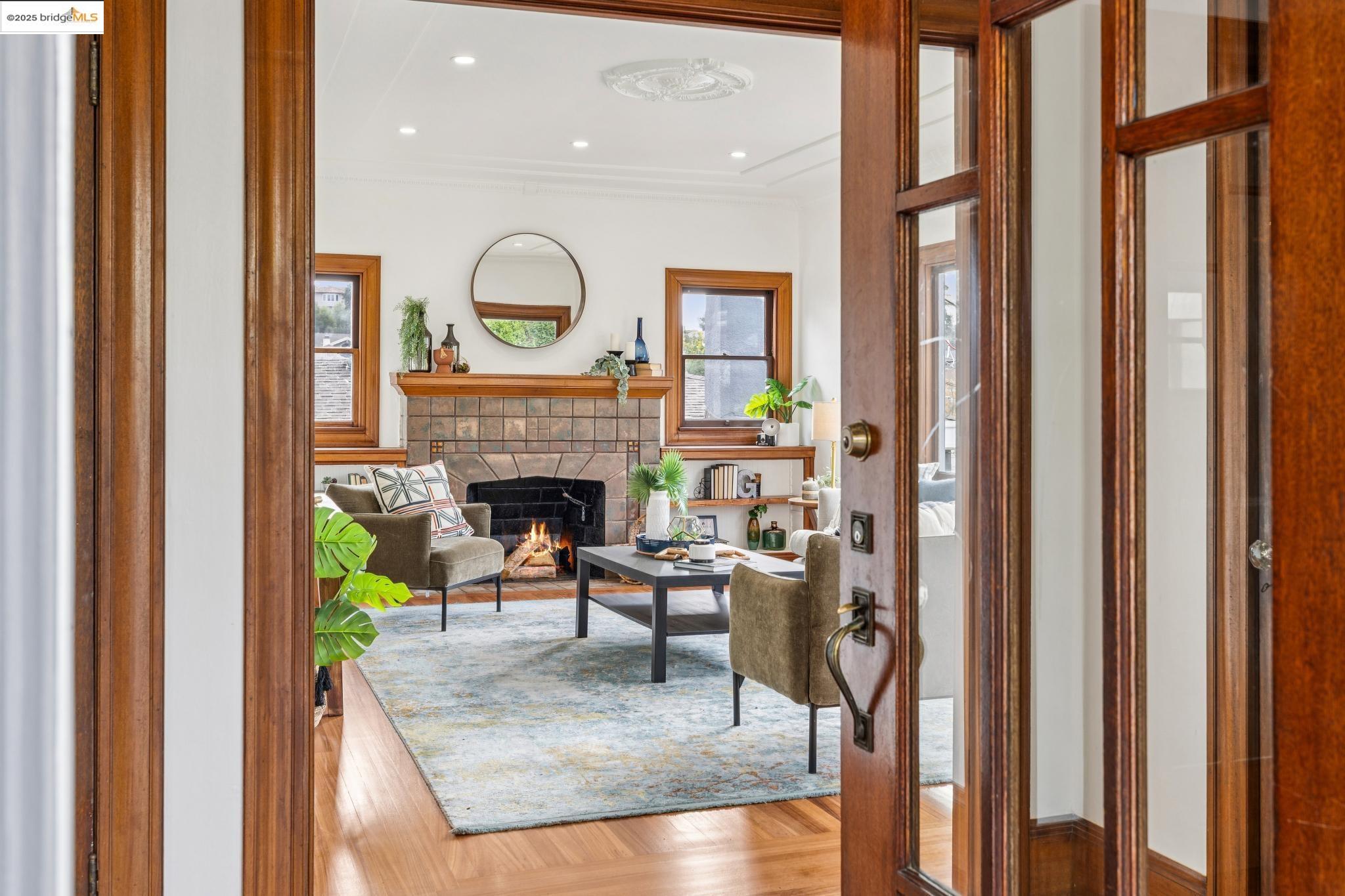 Detail Gallery Image 8 of 60 For 574 Weldon Ave, Oakland,  CA 94610 - 3 Beds | 2/1 Baths