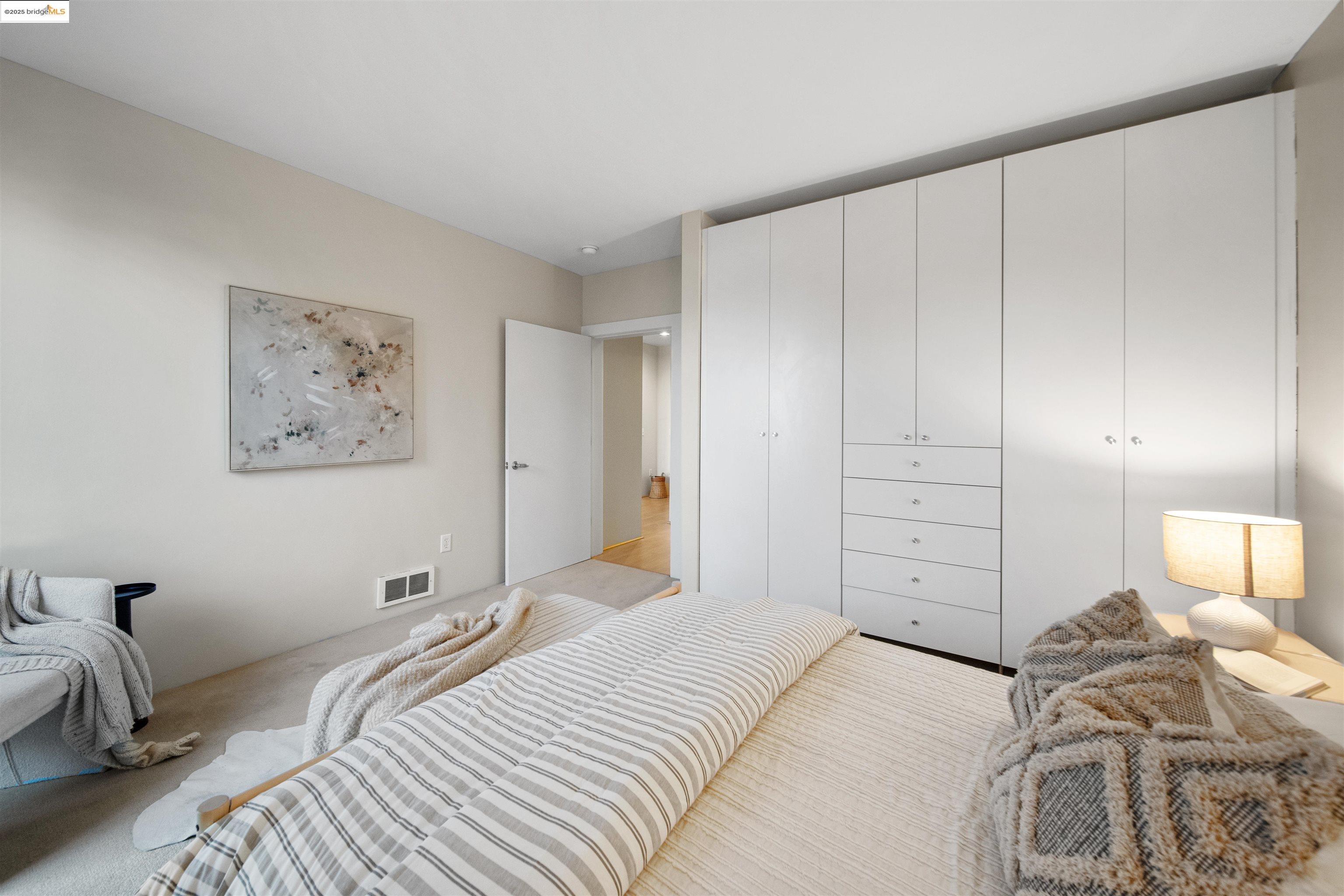 Detail Gallery Image 16 of 25 For 1201 Pine St #363,  Oakland,  CA 94607-1469 - 1 Beds | 1 Baths
